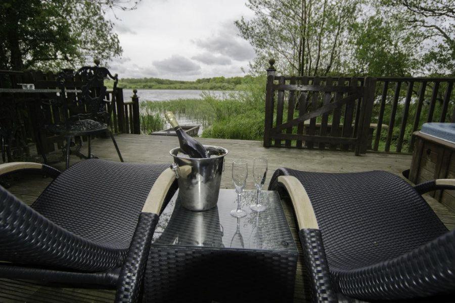 Fieldfare Lodge with Hot-tub view 5