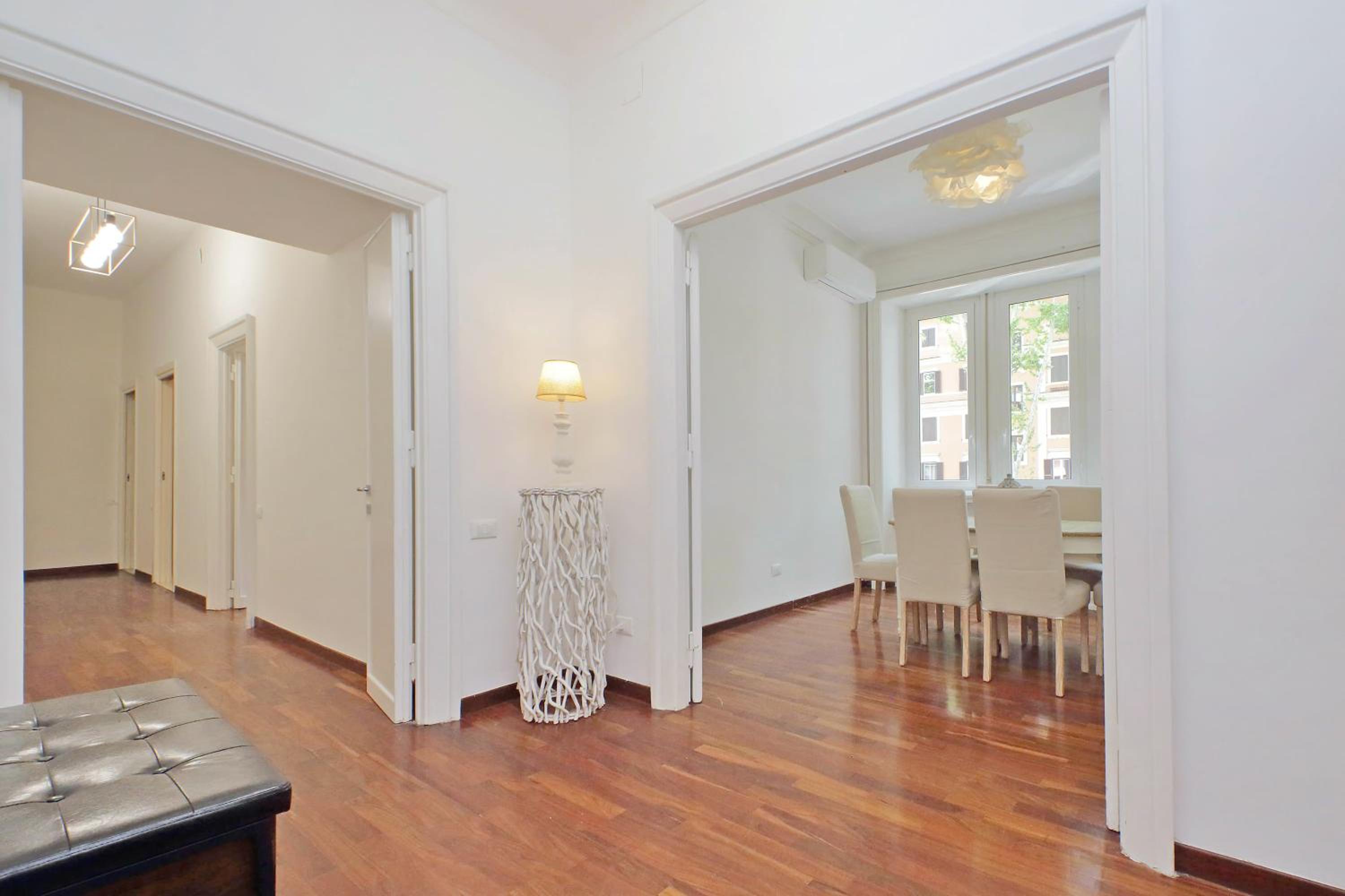 Charme e Style: Splendid Apartment with 2 Bedrooms