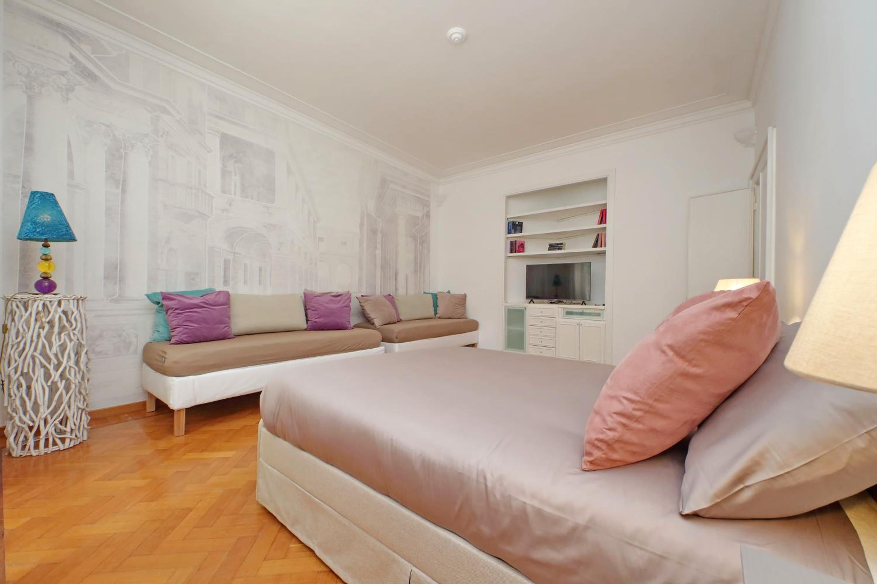 Charme e Style: Splendid Apartment with 2 Bedrooms