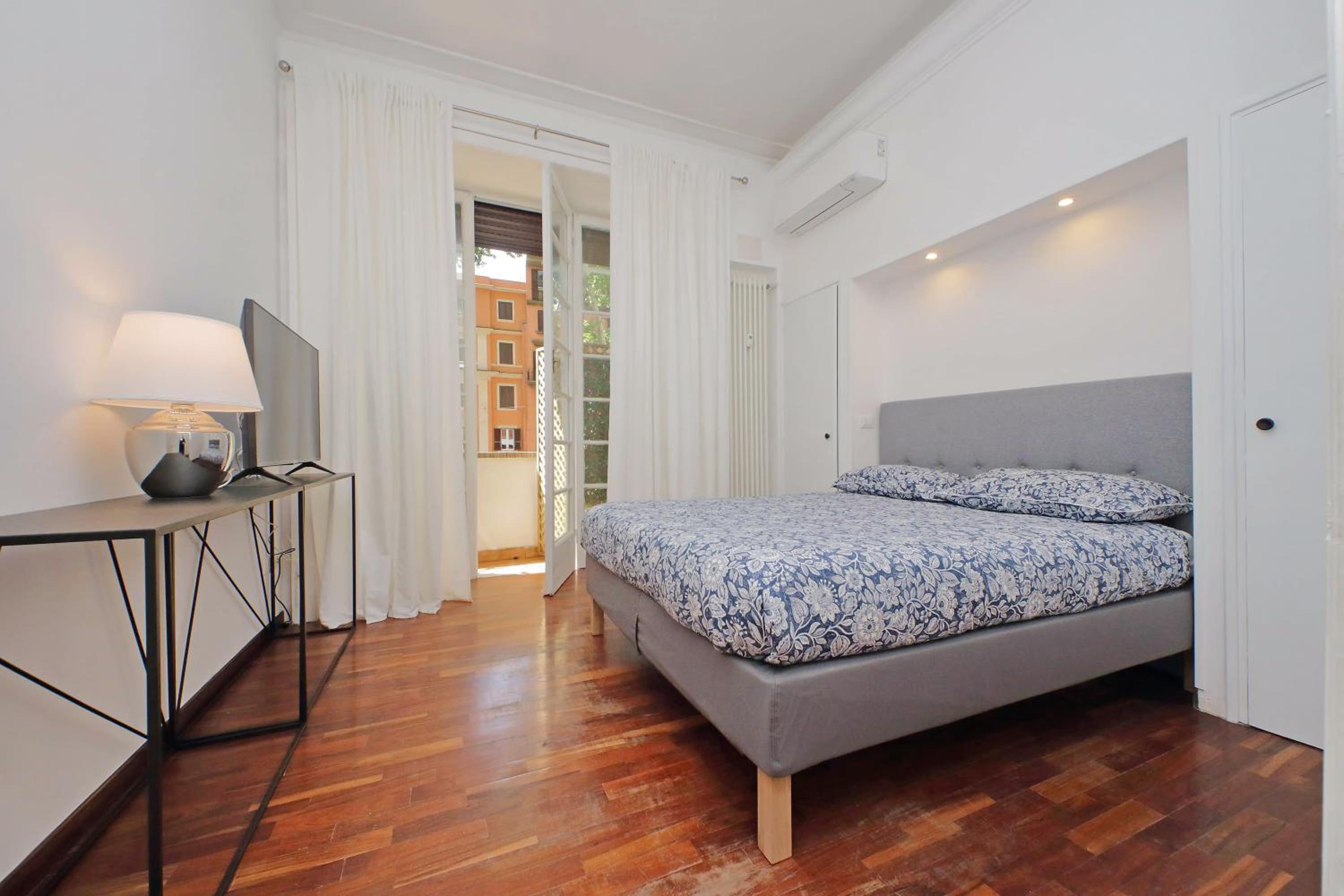 Charme e Style: Splendid Apartment with 2 Bedrooms