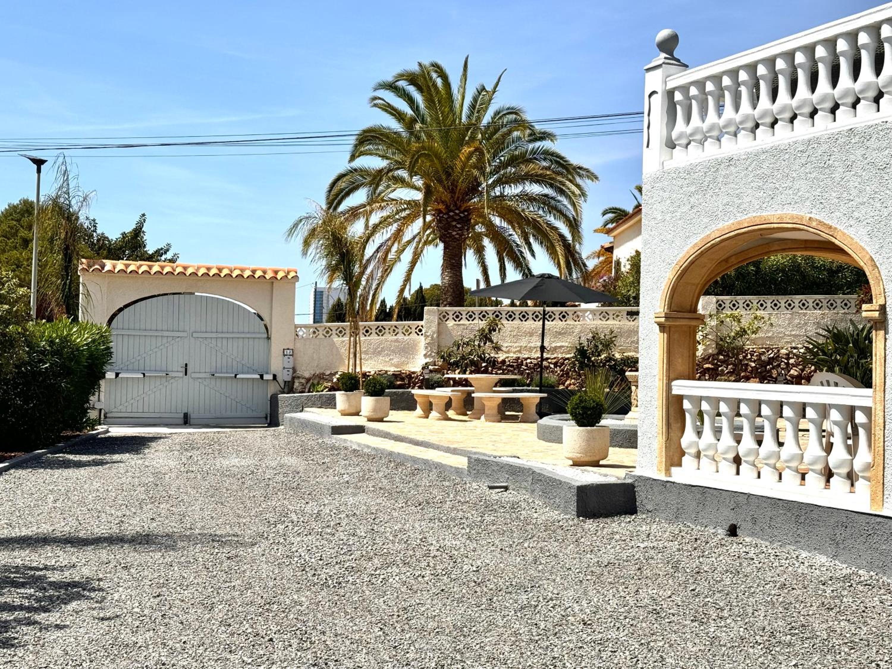 SUNNY Apartment in a Cosy Villa with shared swimming pool view 2
