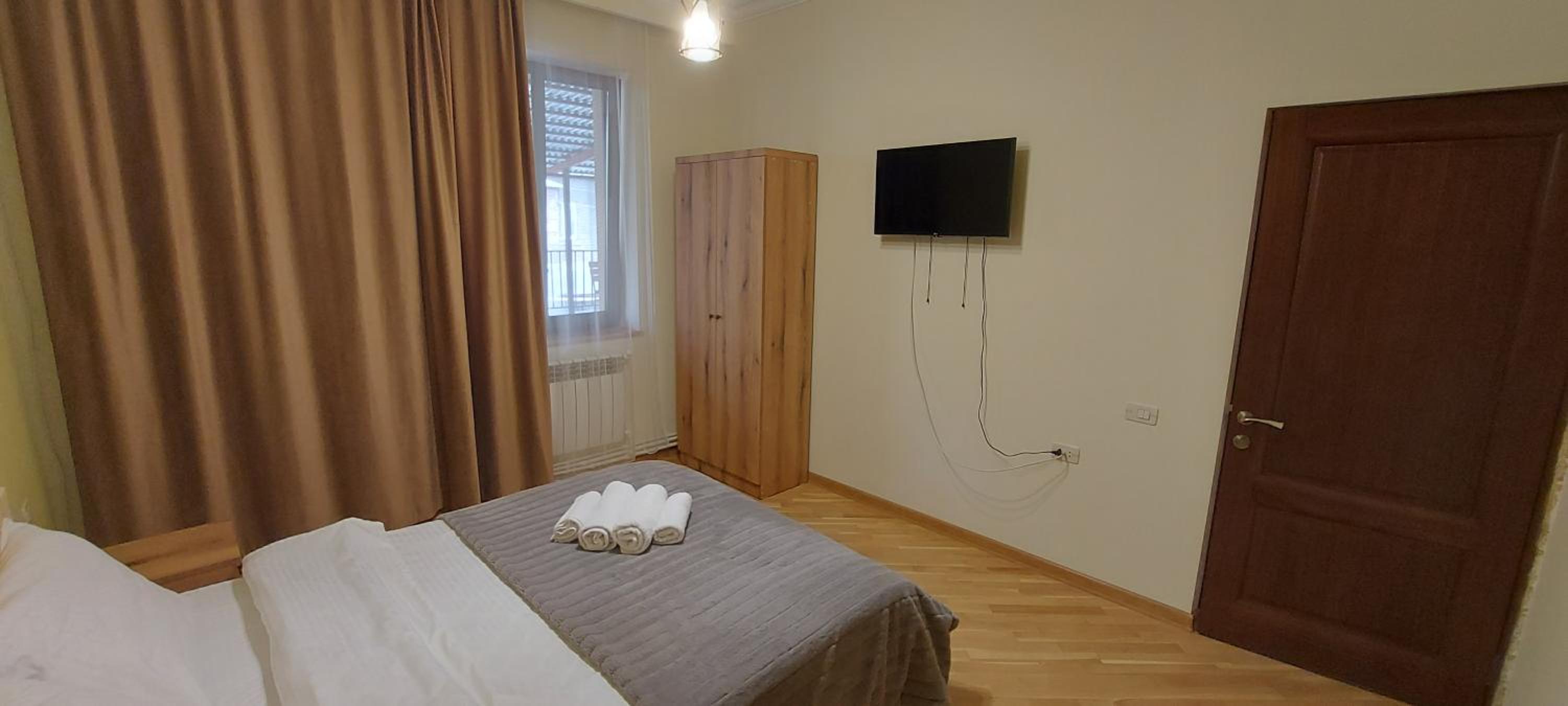 Kenut Hostel