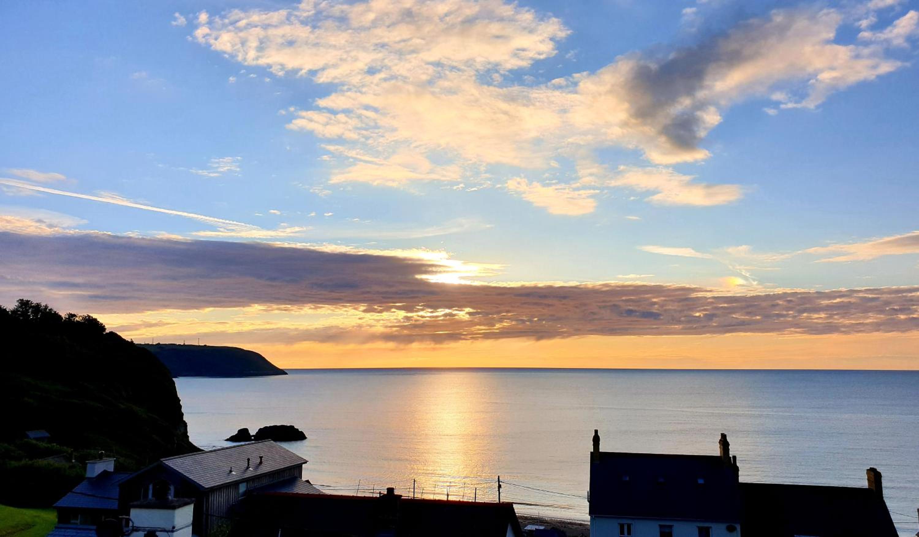 Golygfa Mor Tresaith
