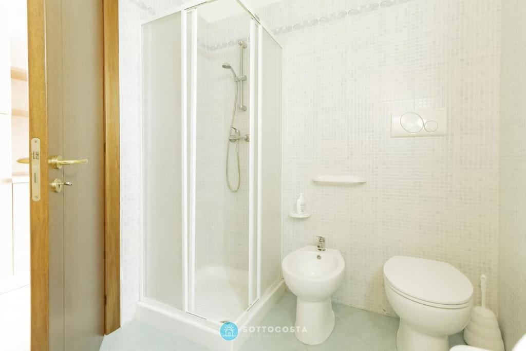 Orchidea Flat - Roca view 4