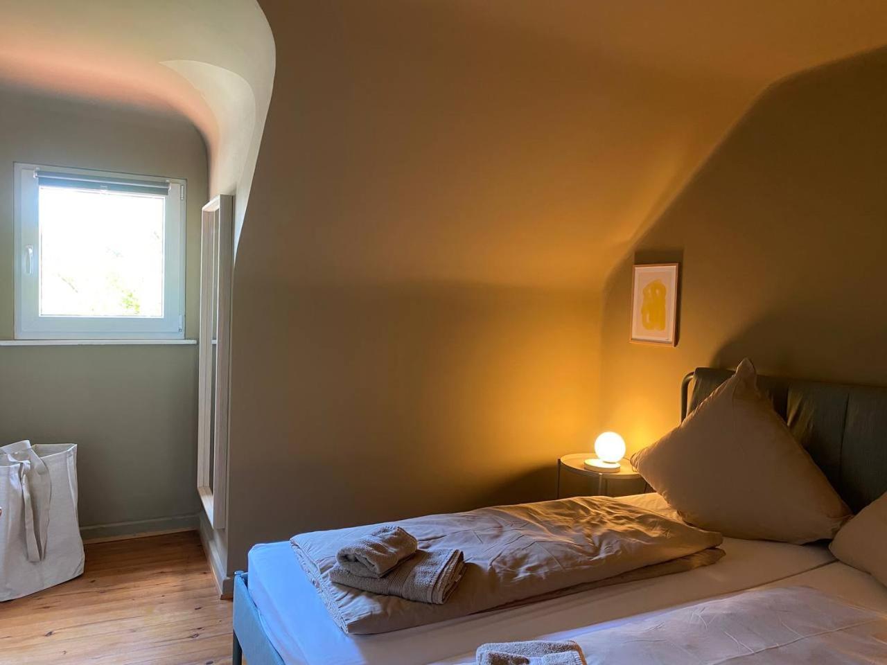 Dachgeschosswohnung in Altbauvilla