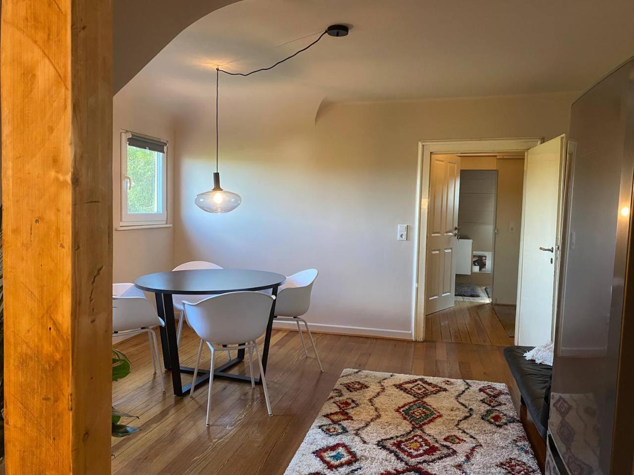Dachgeschosswohnung in Altbauvilla