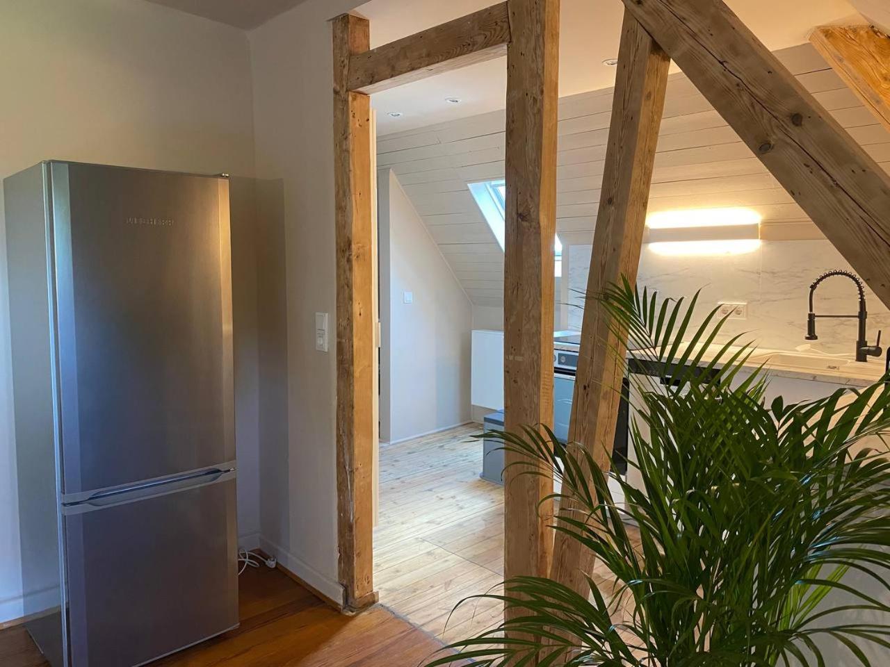 Dachgeschosswohnung in Altbauvilla