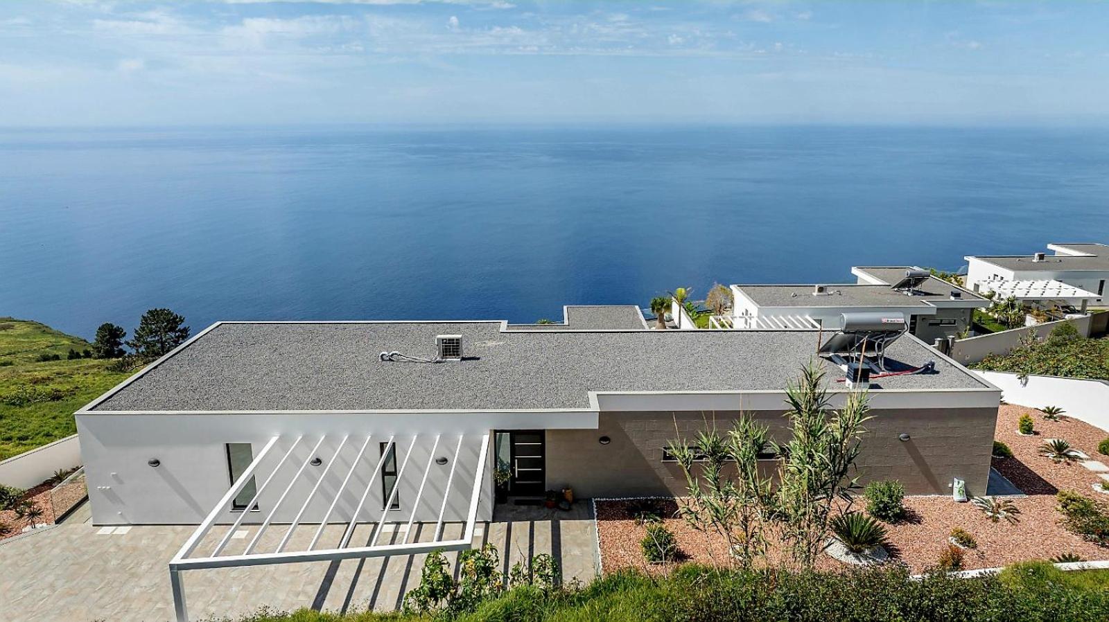 Villa Serenity by Rentallido view 4