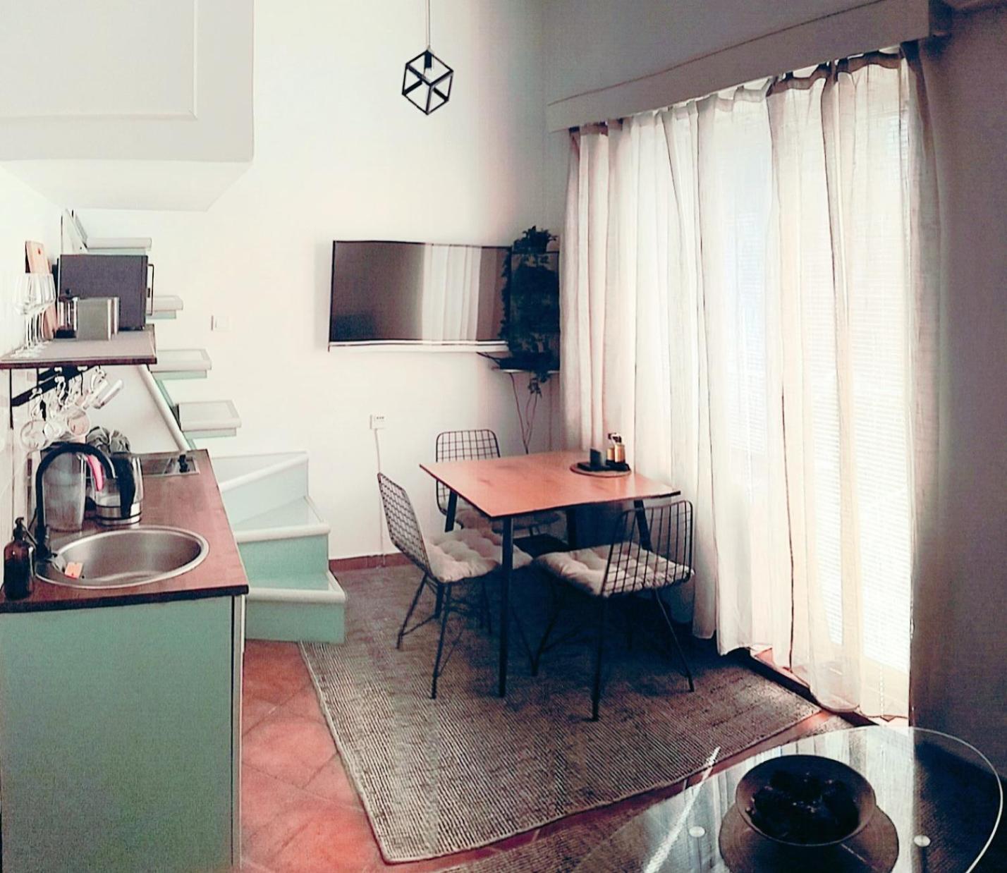 B&L Chic apartment view 4