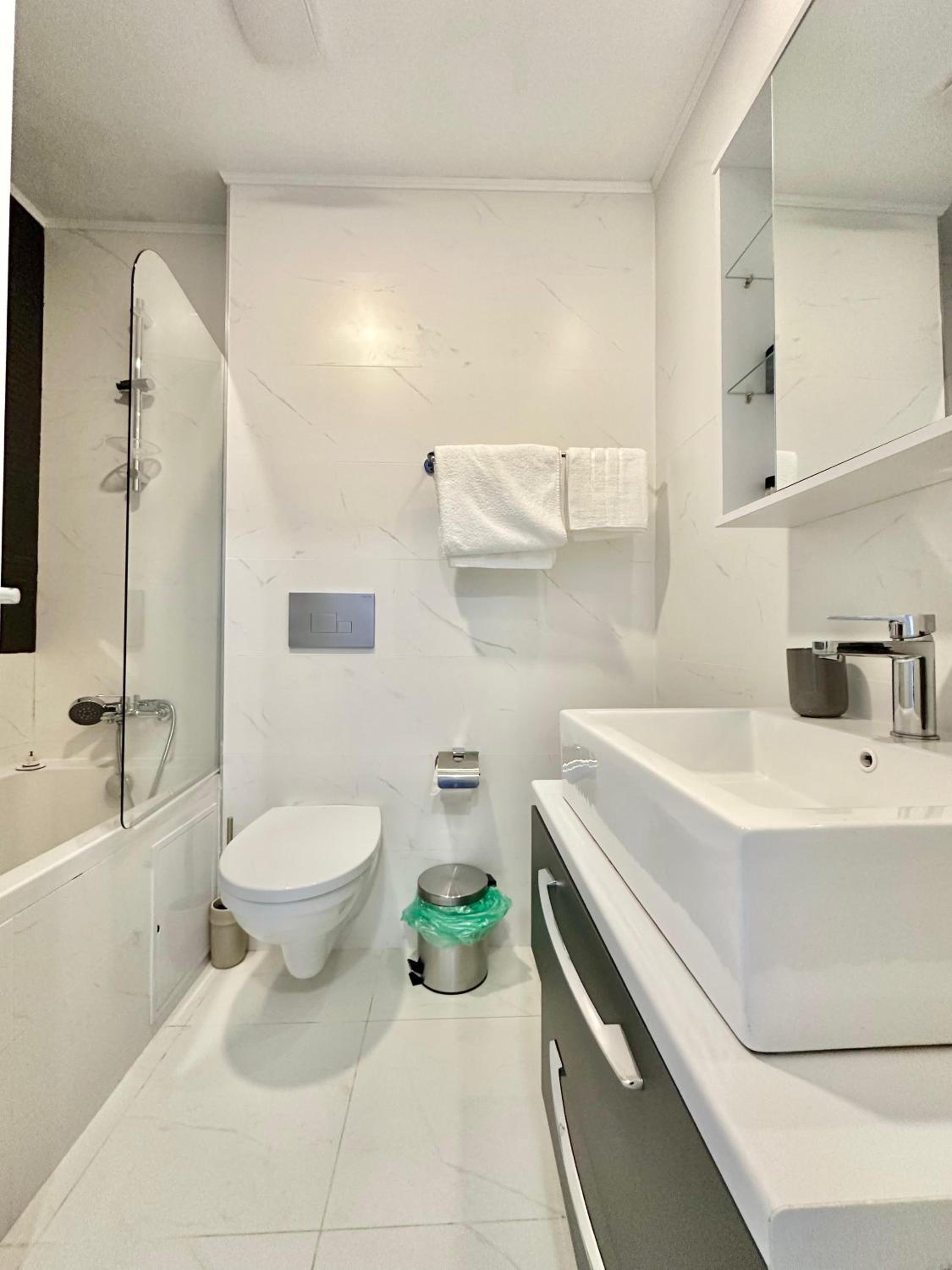 Single Room B101 StayInn by Cosmopolis