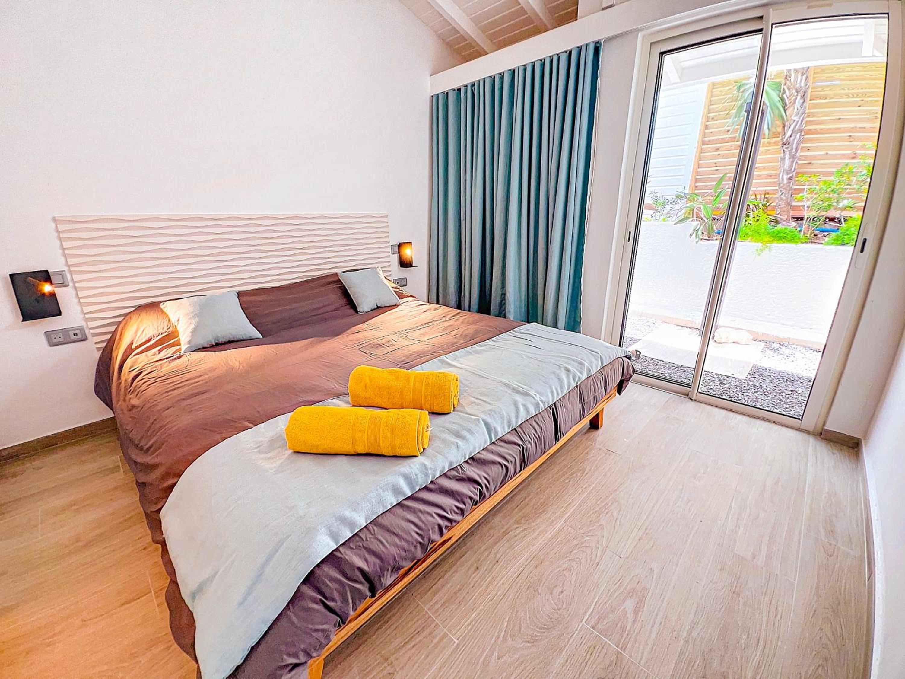 Villa Marguerite private pool and hot tub in Orient Bay view 4