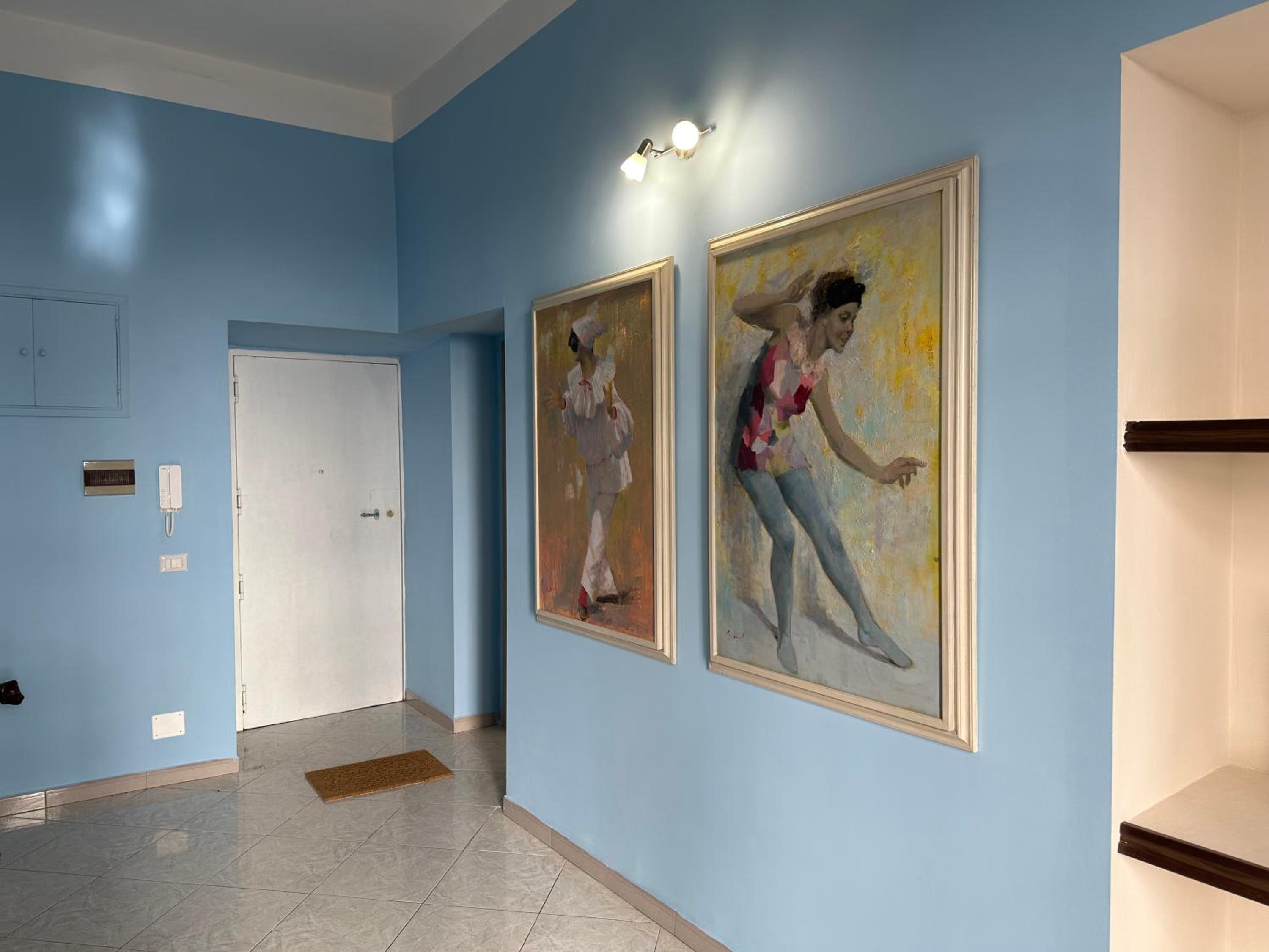 Spacious 130 sqm Luxury Apartment - 2 Bathrooms - Central Station & Old Town