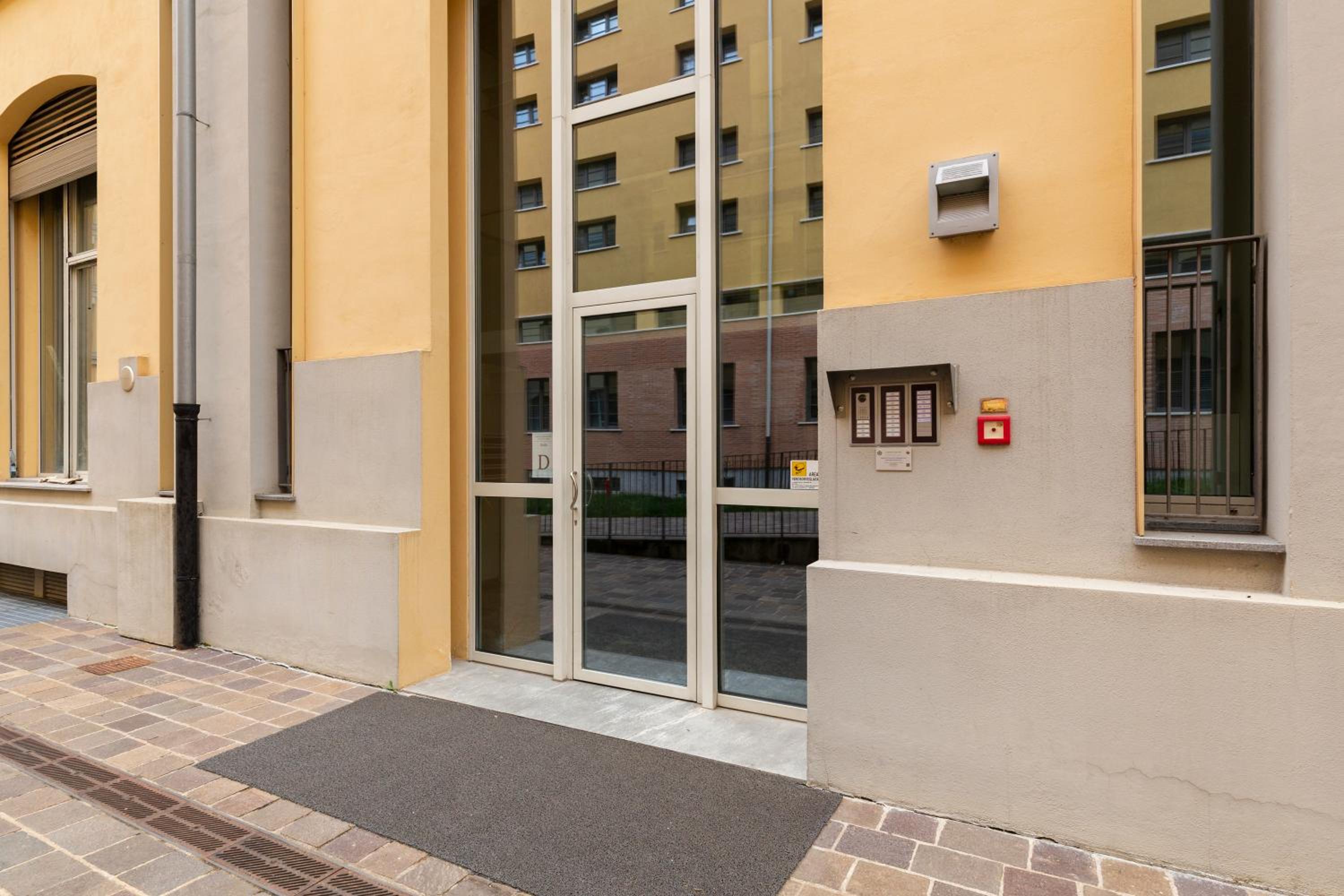 Suzzani 96 - Bicocca Area
