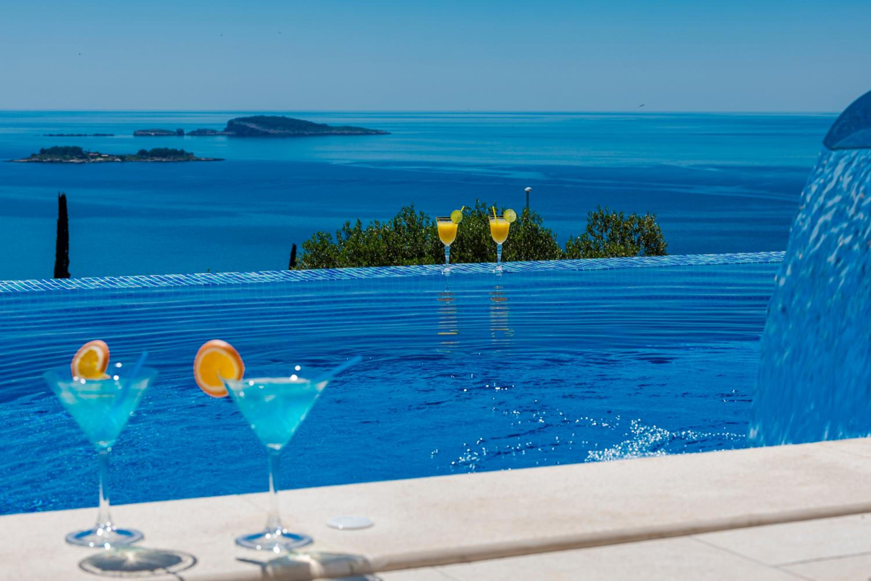 Exclusive Villa Belenum with breakfast,gym,sauna view 3