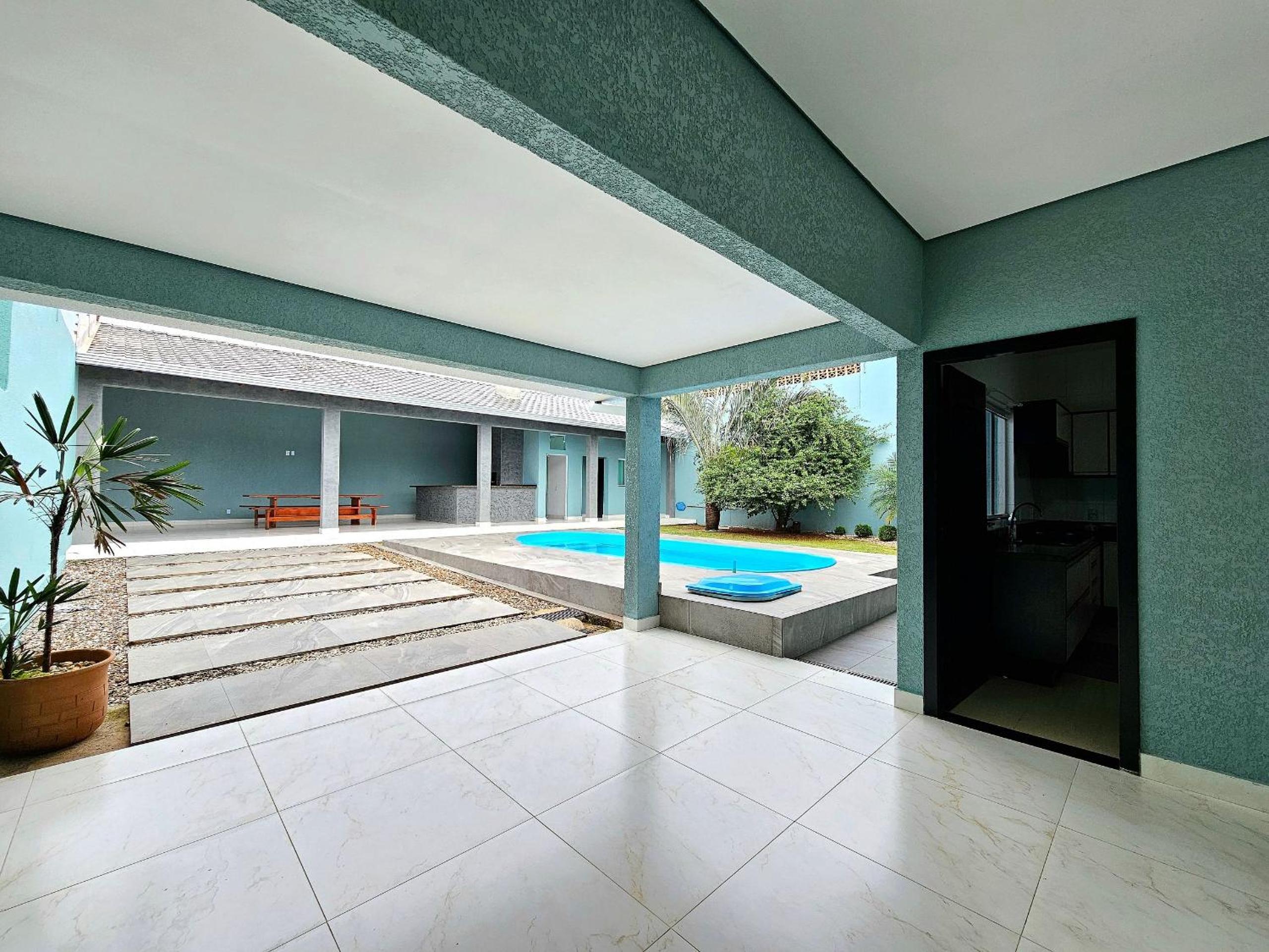 3 Quartos 3 banheiros Piscina prox Paraguai Itaipu