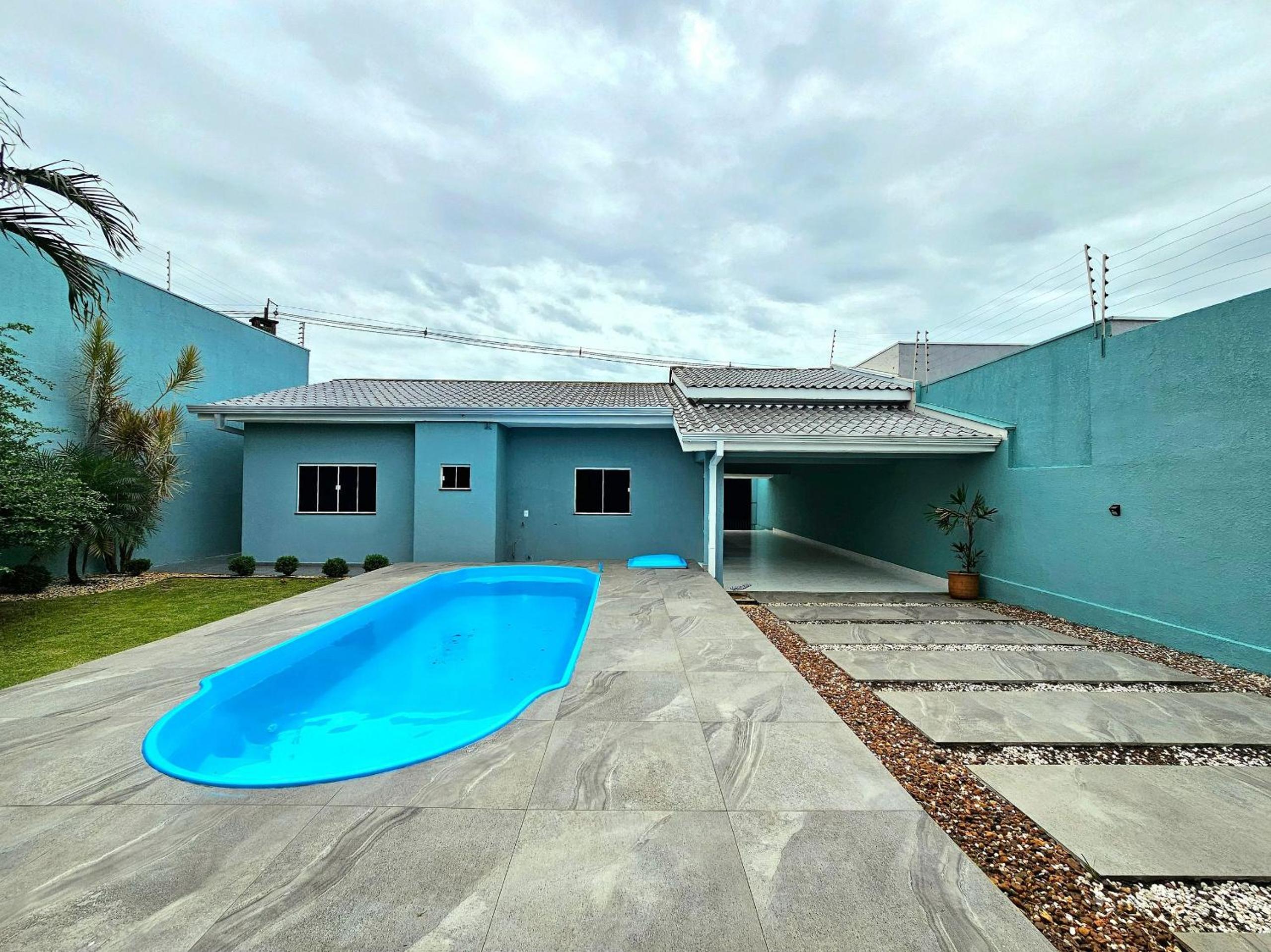 3 Quartos 3 banheiros Piscina prox Paraguai Itaipu