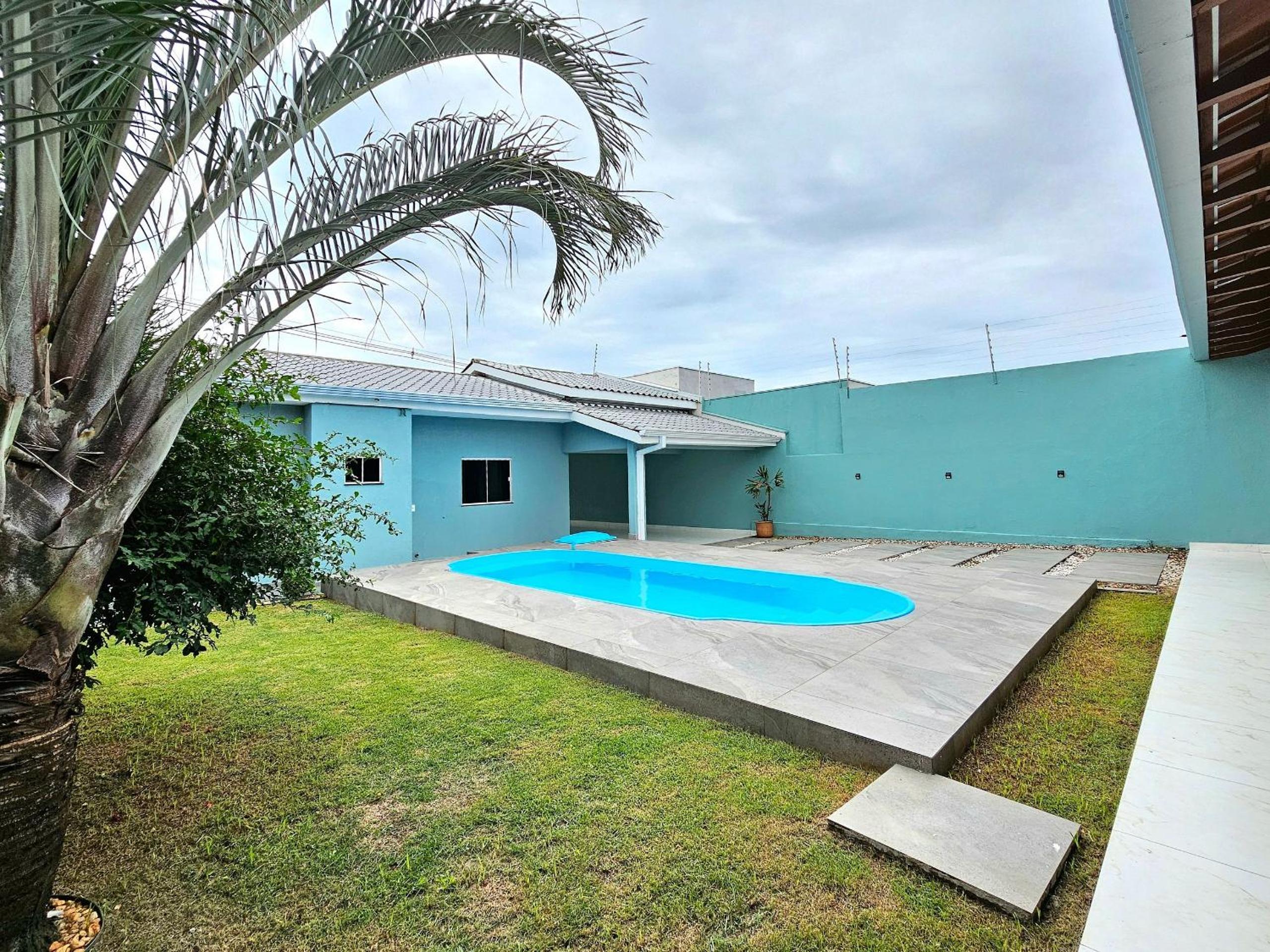 3 Quartos 3 banheiros Piscina prox Paraguai Itaipu