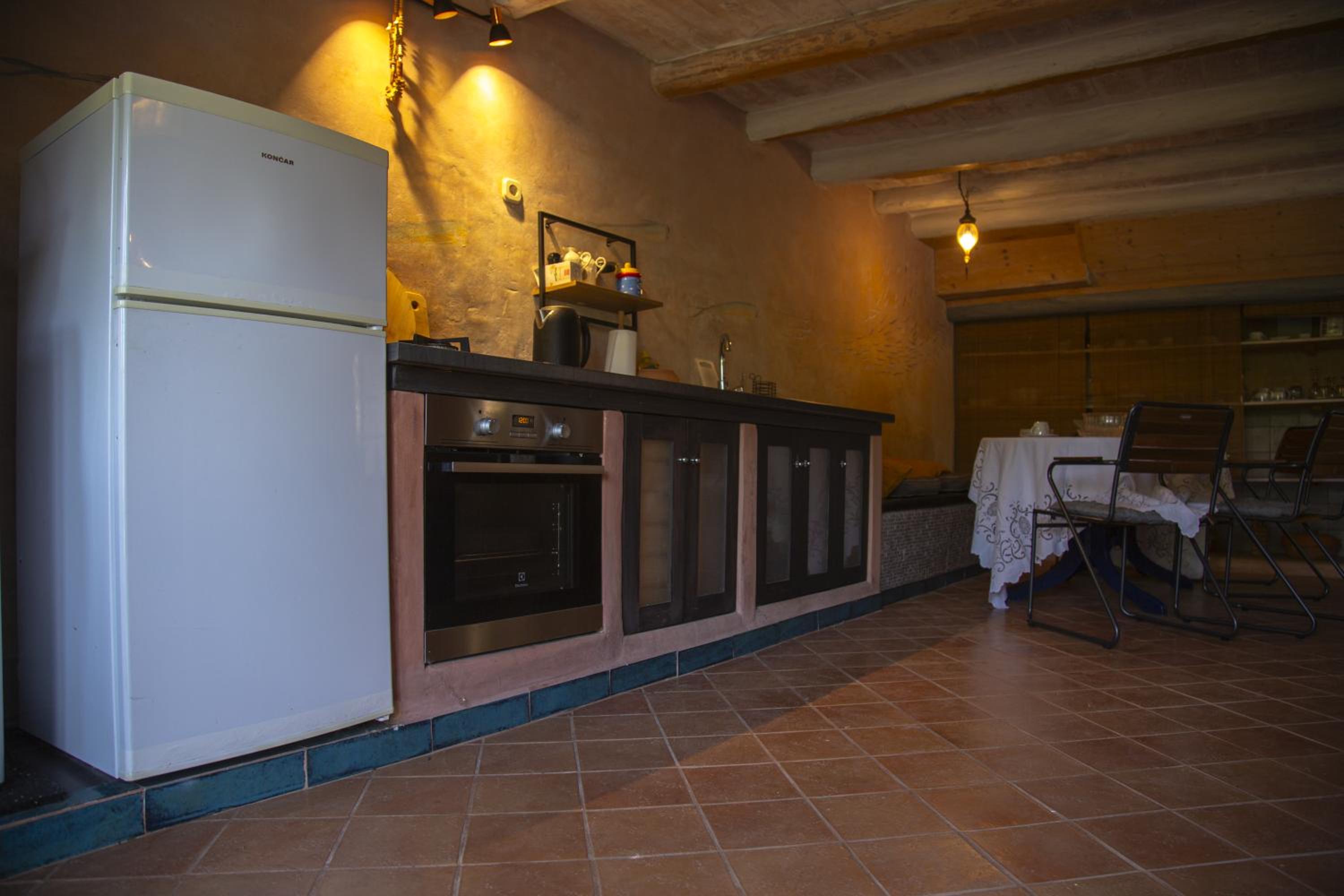 Stonehome Pojata