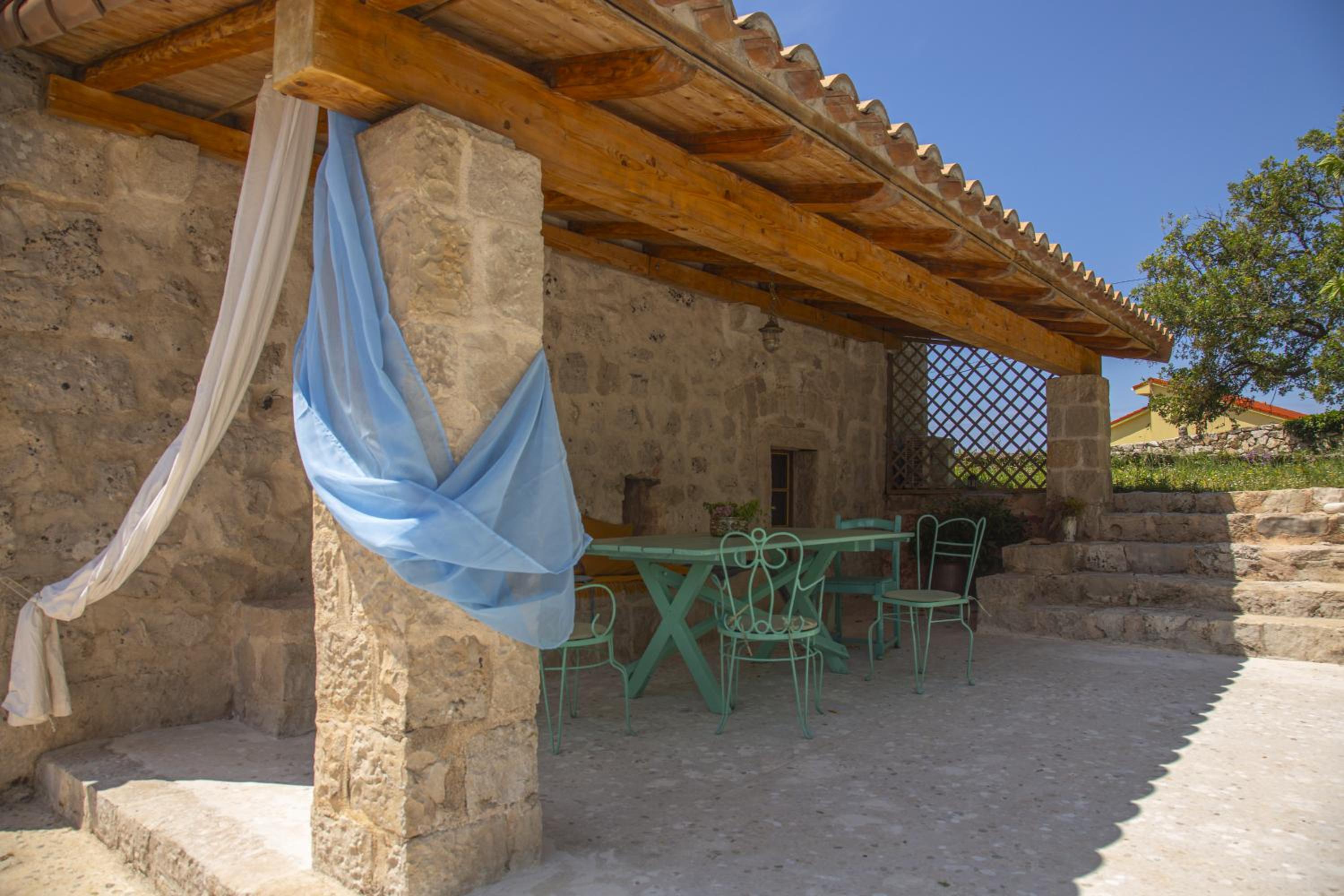 Stonehome Pojata