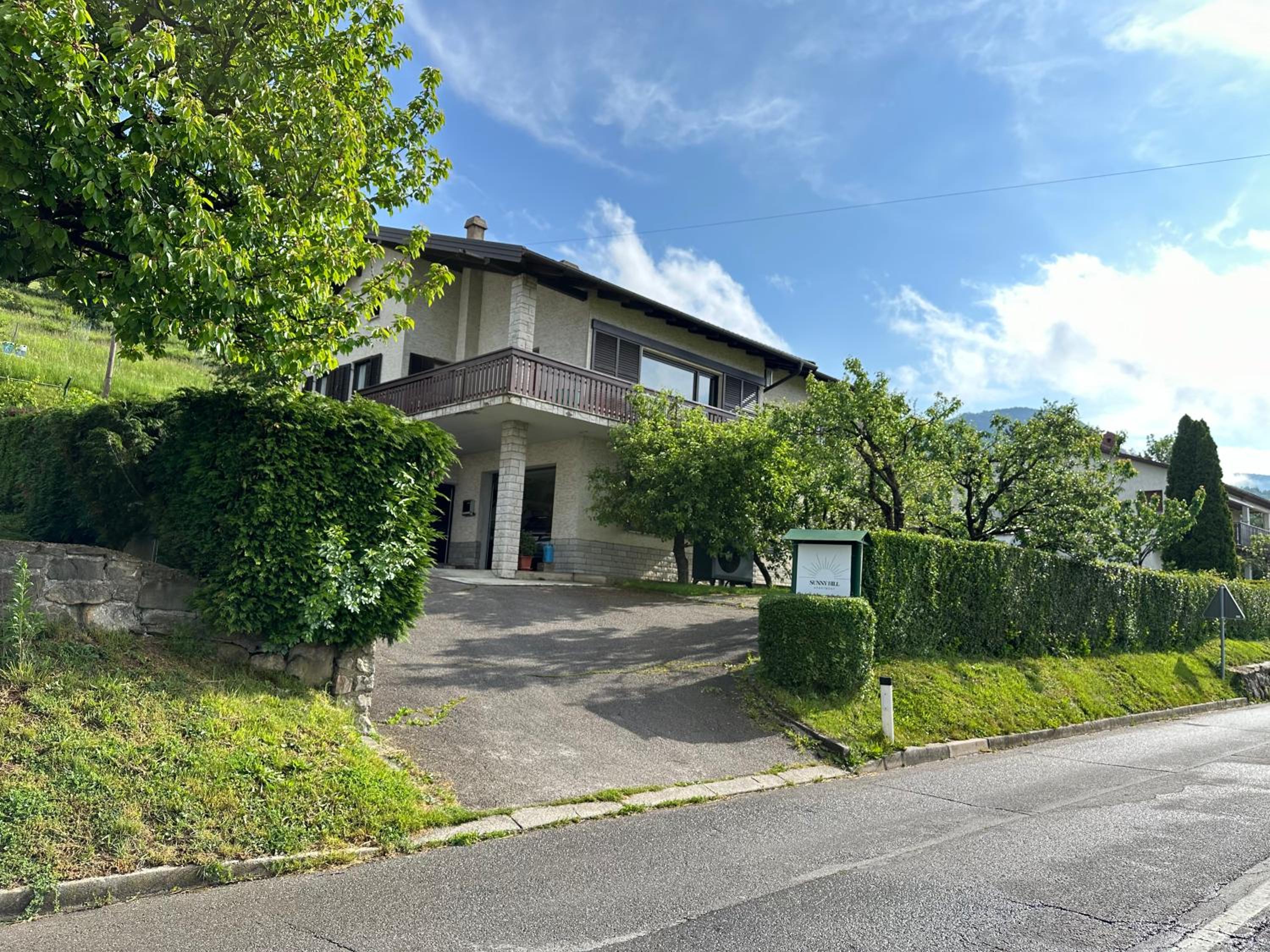 Sunny Hill Apartment