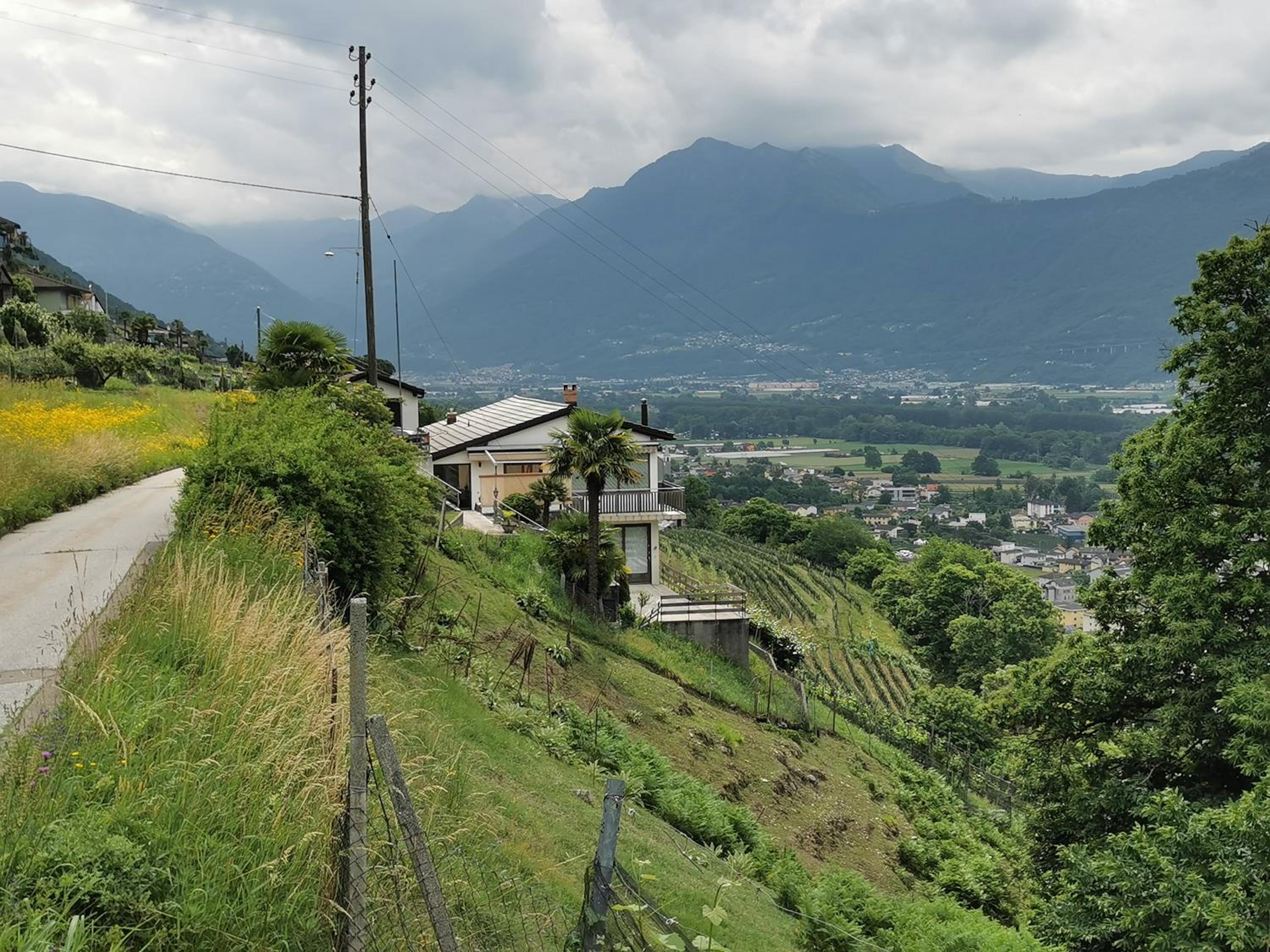4-Zi-WG Casa Sogno - Valle mit Kamin. Alleinlage im Rebberg!
