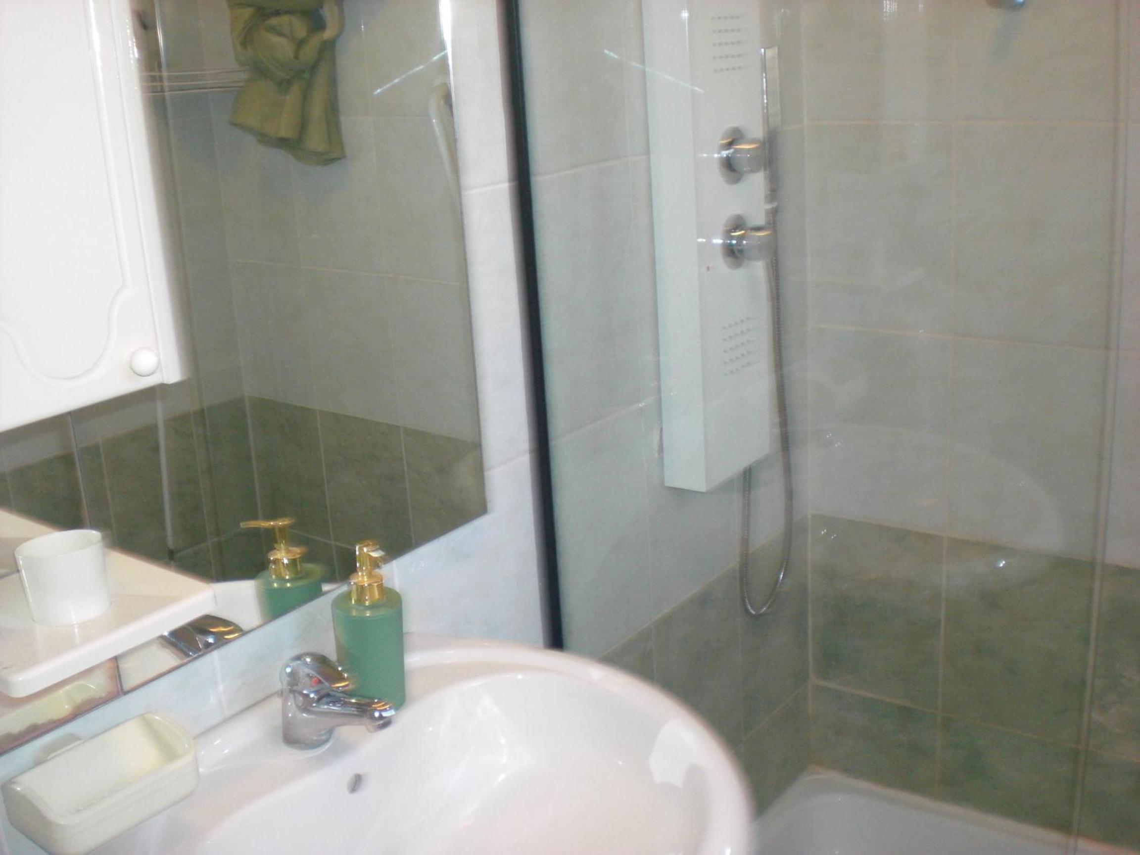 Photo 51