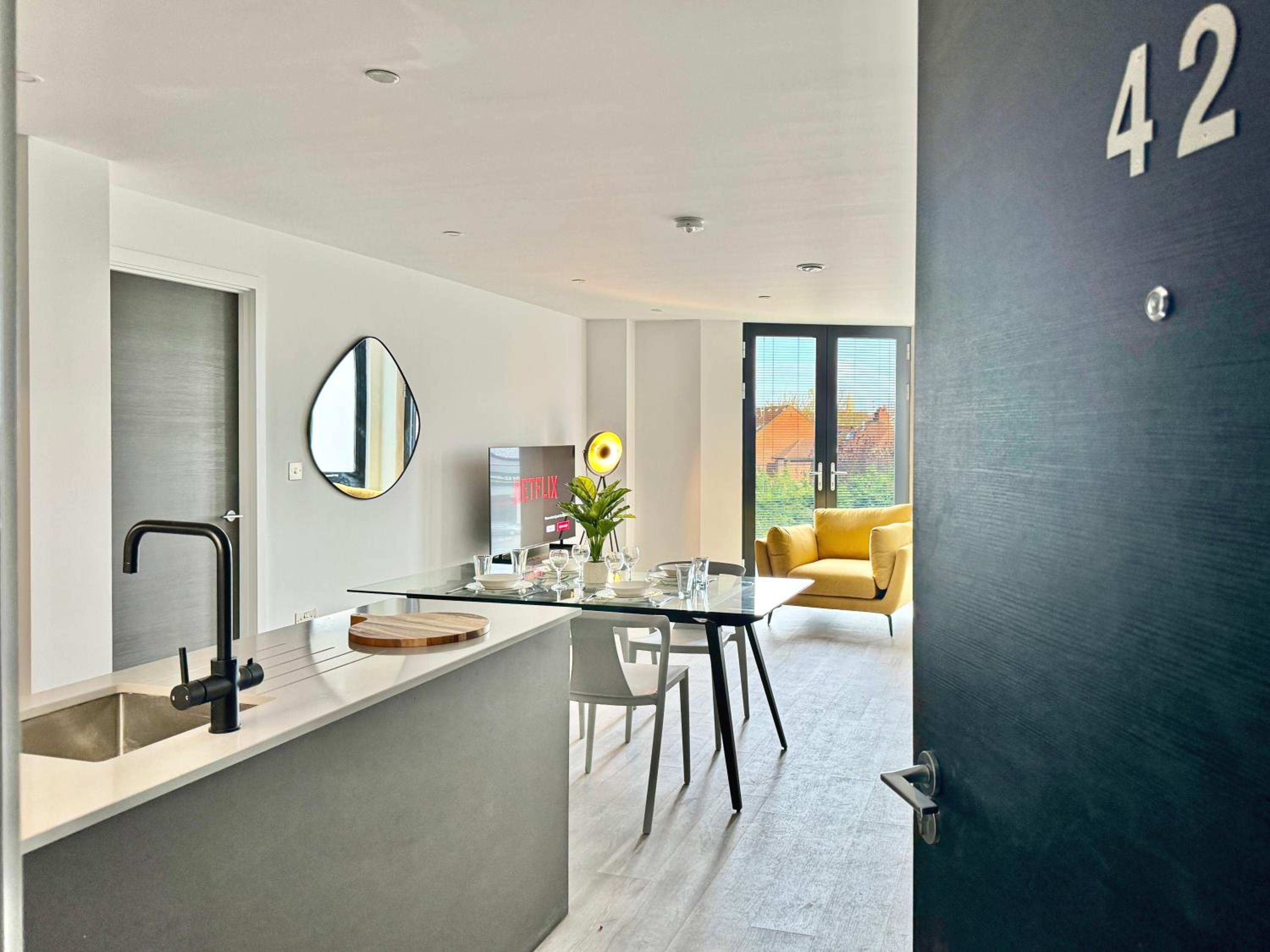 Apartment 42 @ city gate York view 5