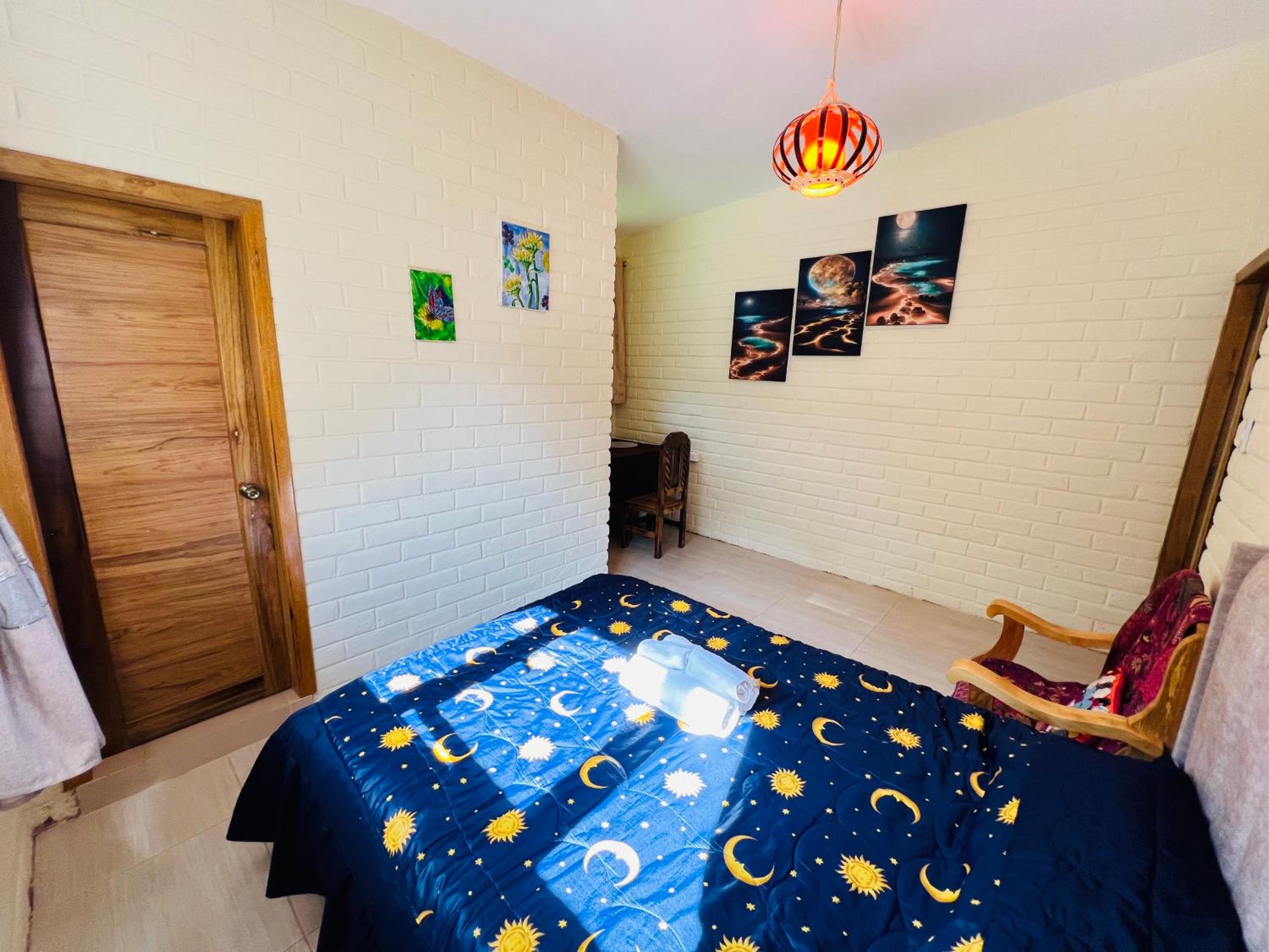 Habitación privada con terraza panorámica, cocina, parqueadero