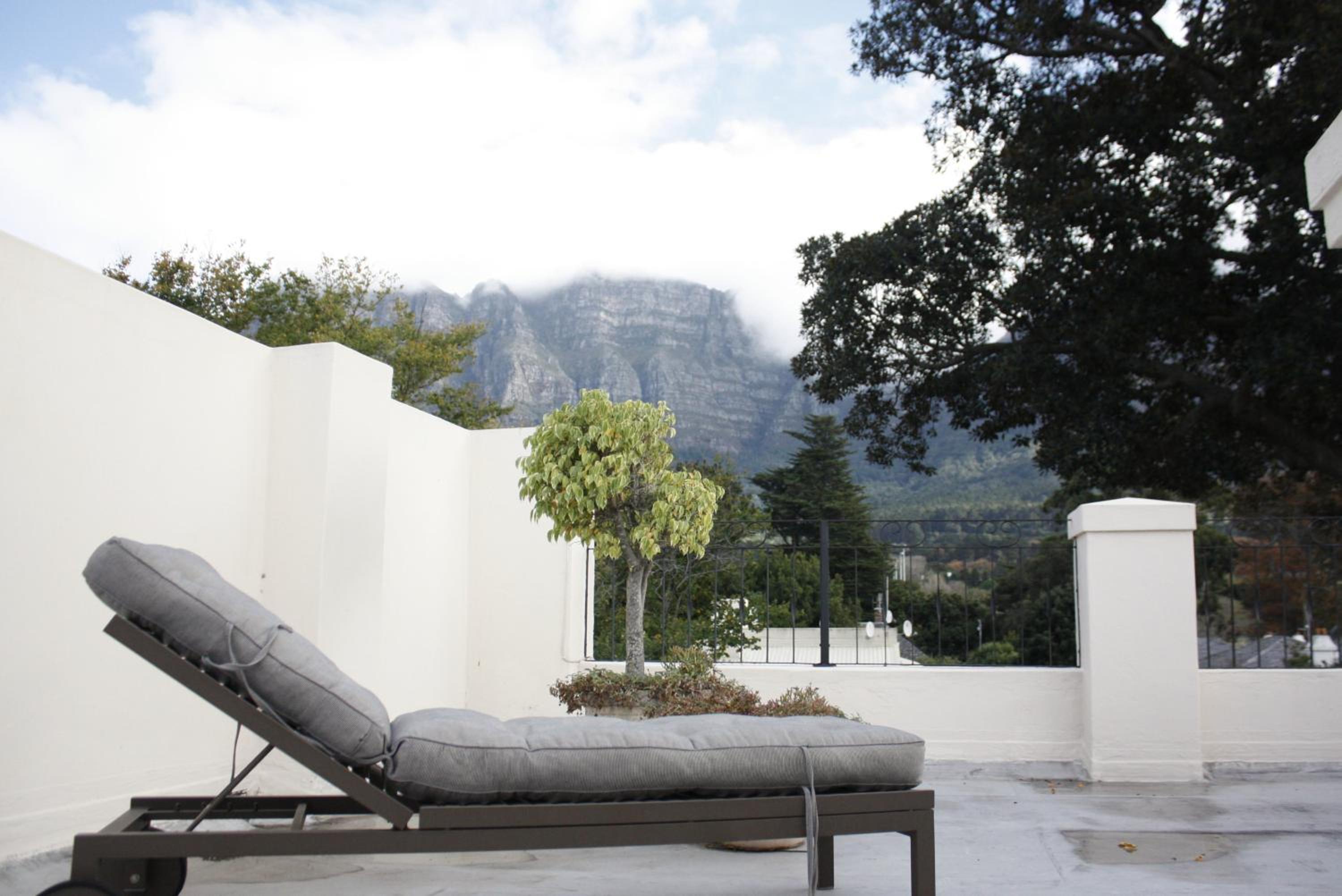 Riversong Guest House