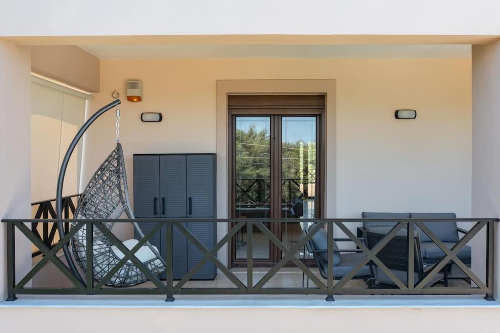 Markos house