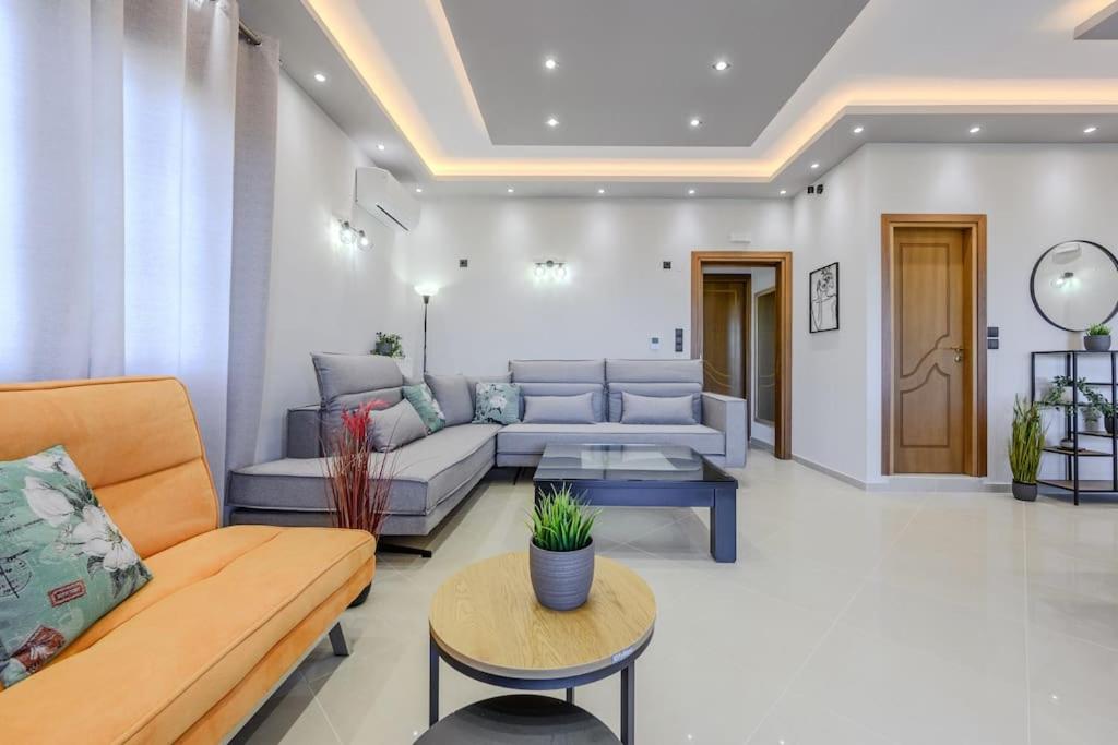 Markos house