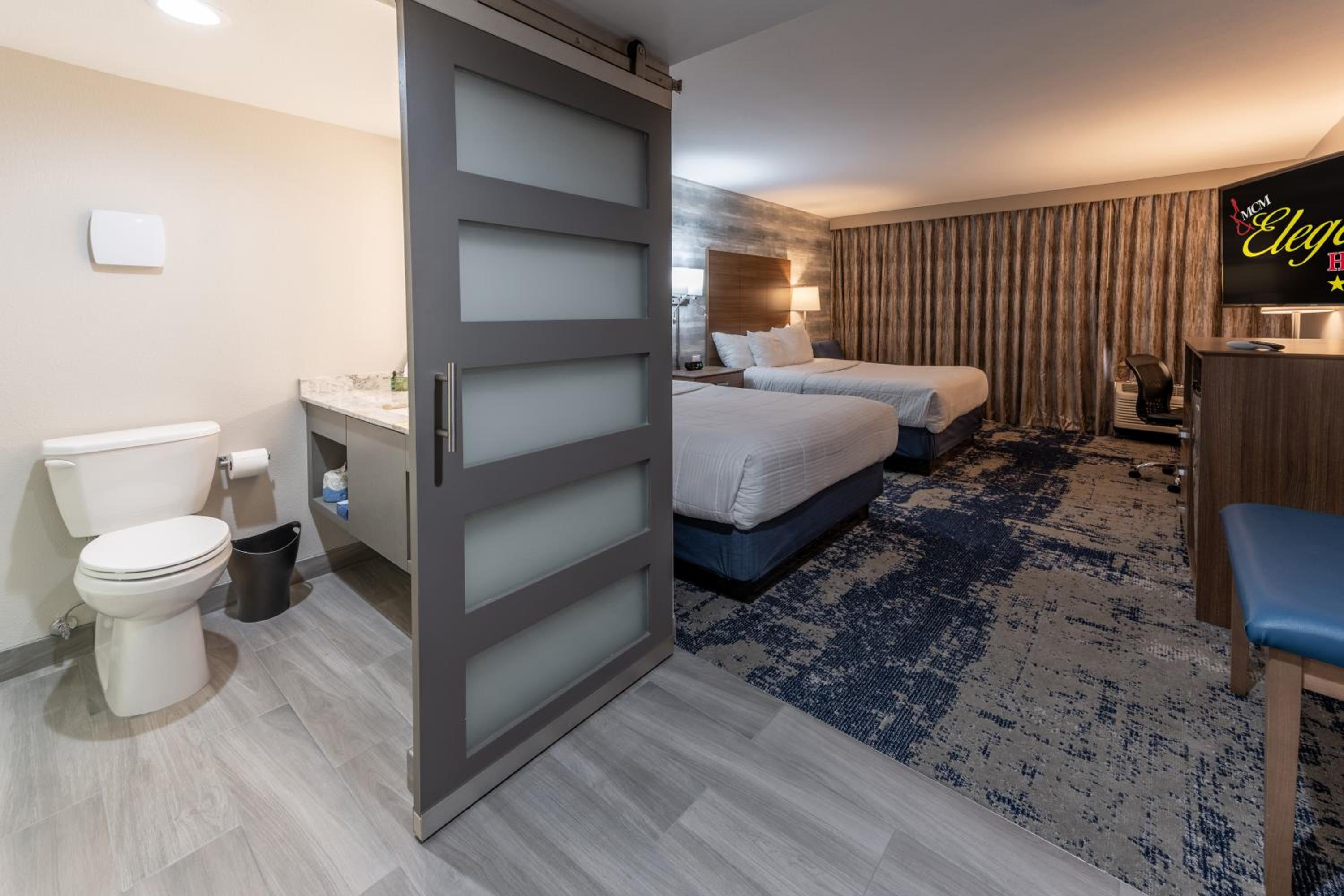 MCM Elegante Hotel view 4