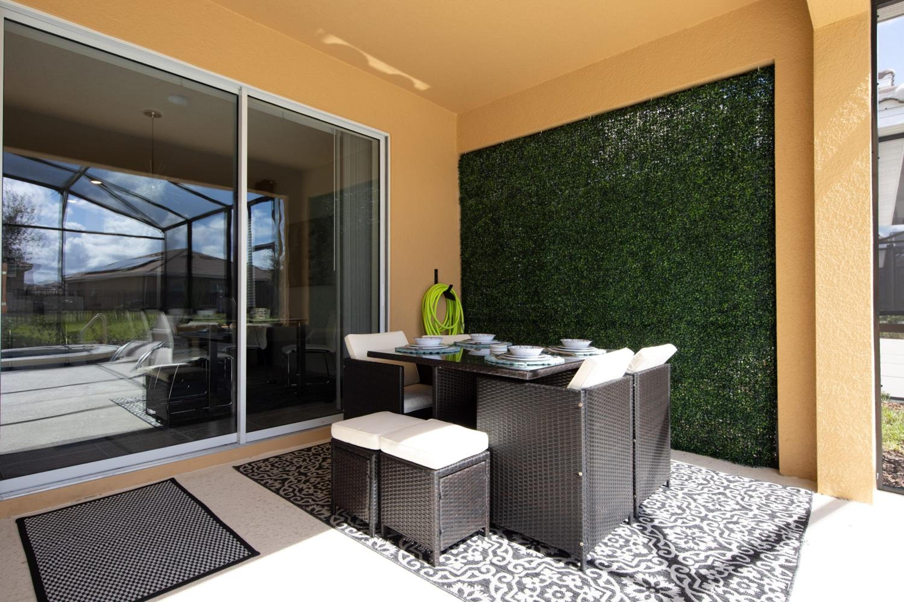 Stunning 6 Bed Pool Home with Game Room-7547OML