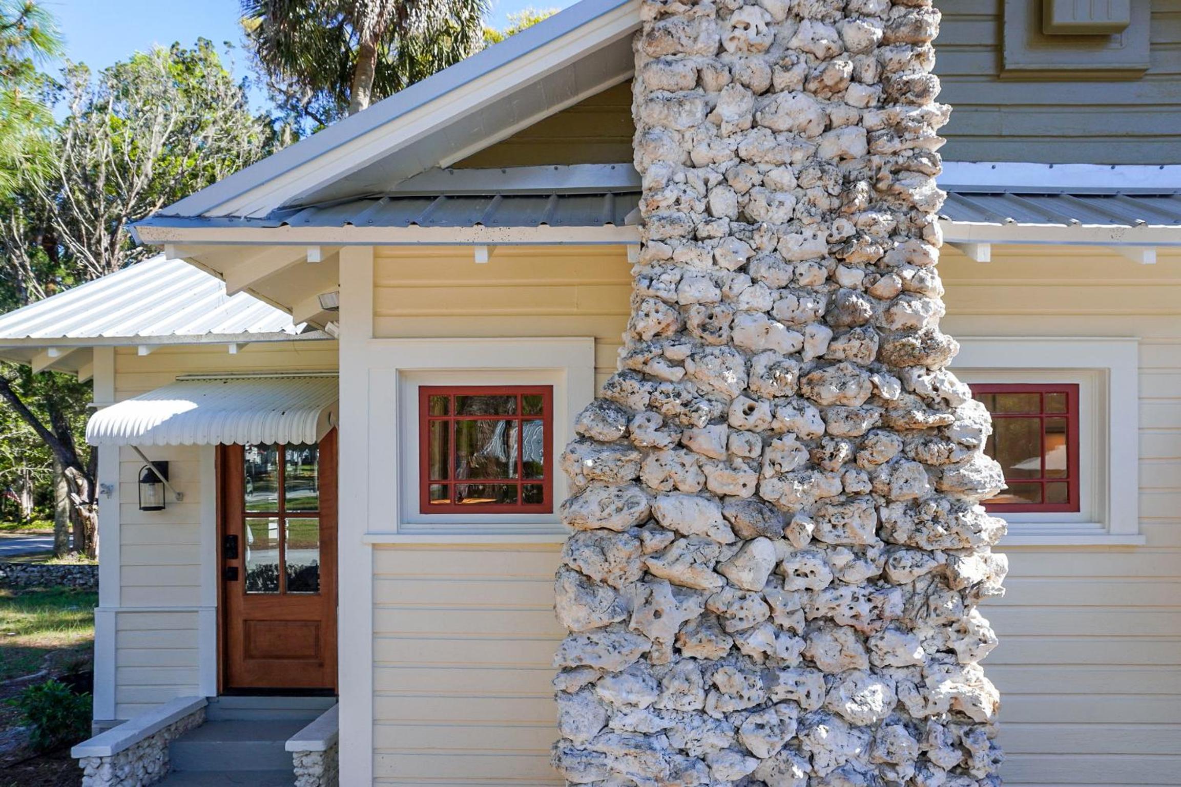 Charming 1940s Daybook Cottage on the Florida Hidden Coast view 2