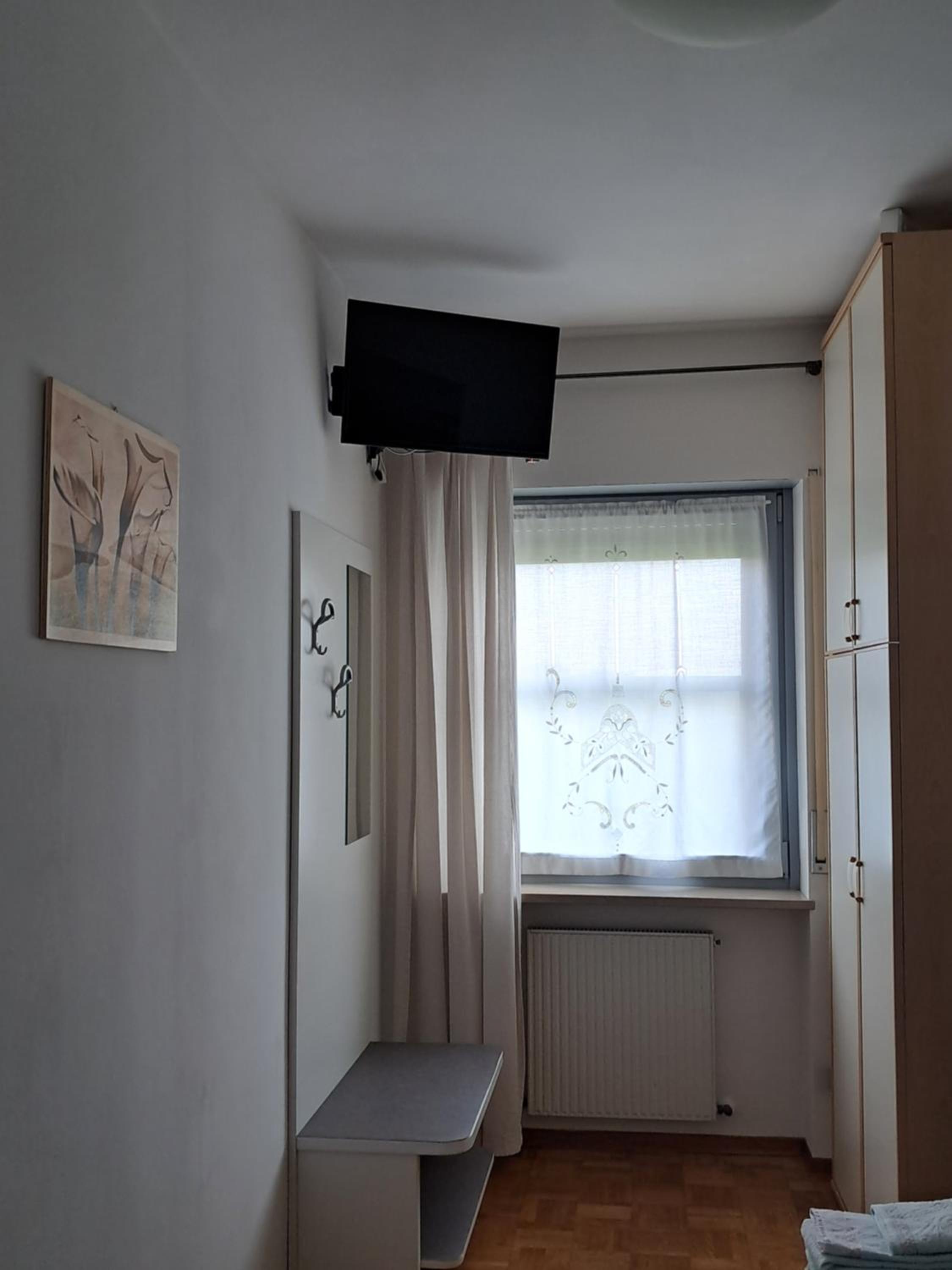 Photo 32
