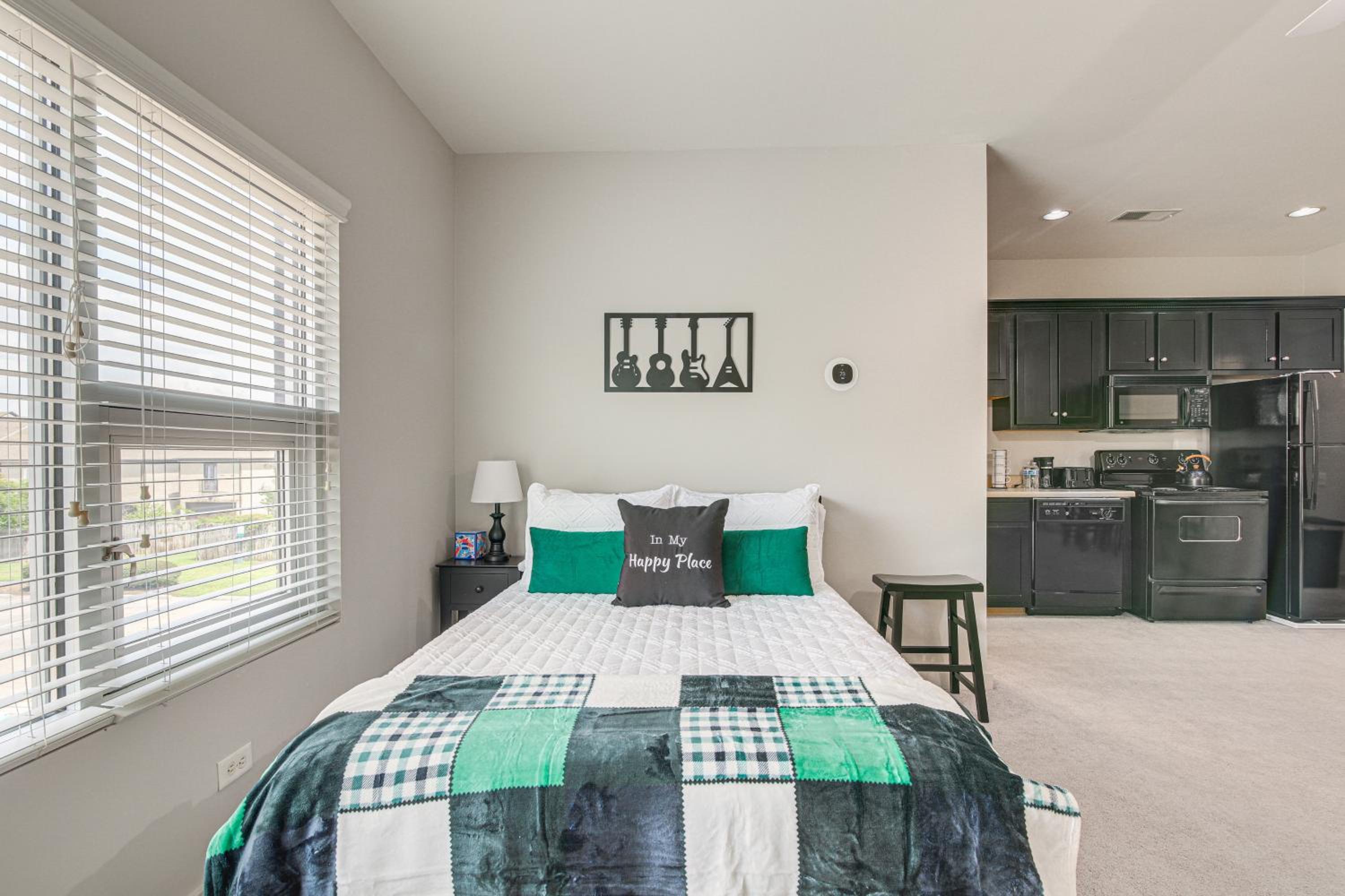 WFH-Friendly Memphis Studio Near Hospitals and Dtwn!