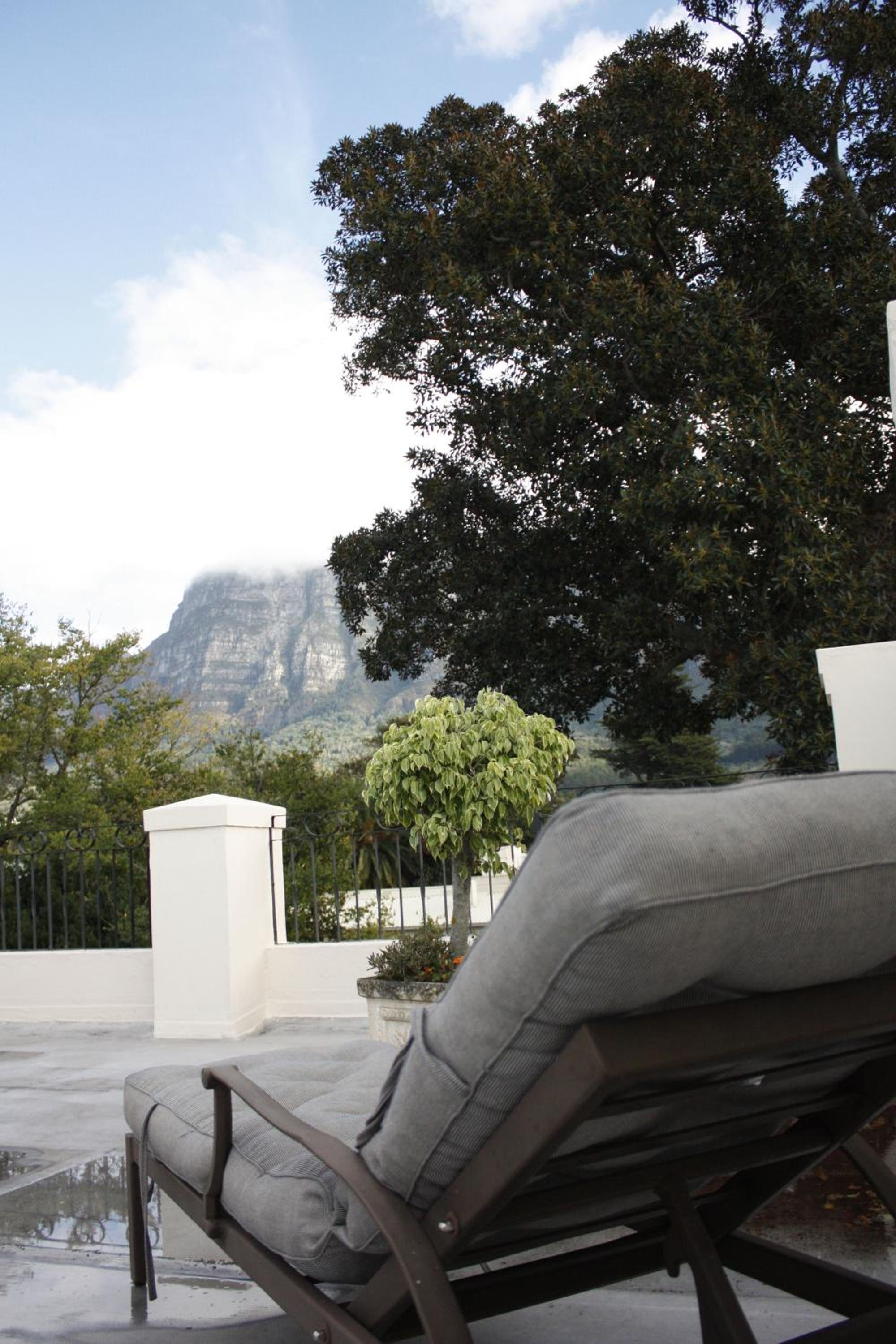Riversong Guest House