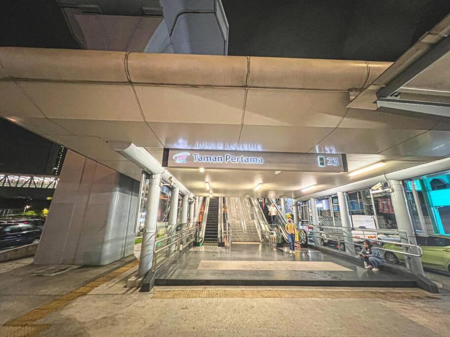 KUALA LUMPUR, Near MRT, 1-3pax, Bathtub