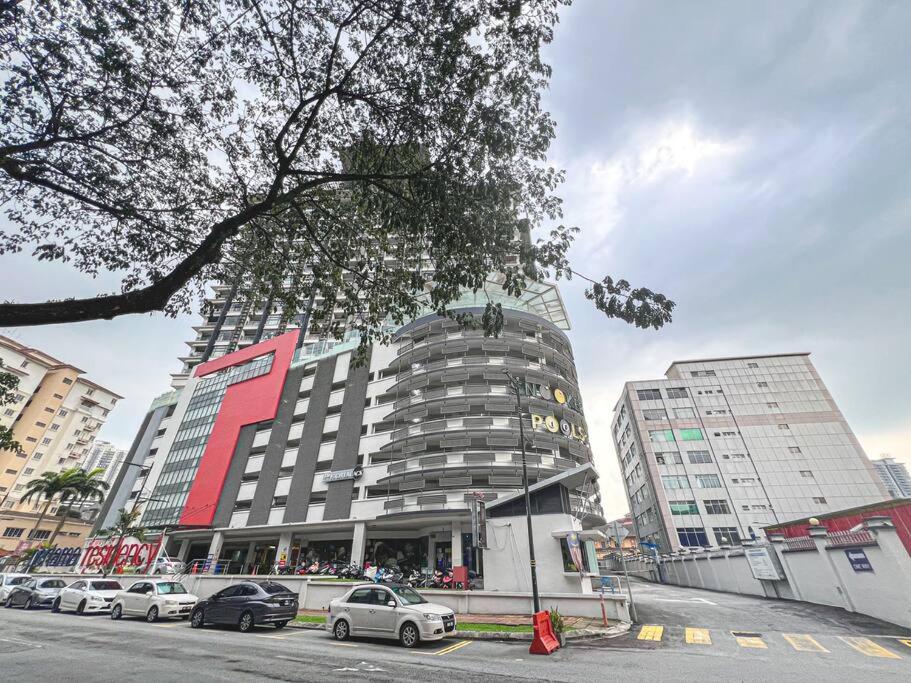 KUALA LUMPUR, Near MRT, 1-3pax, Bathtub