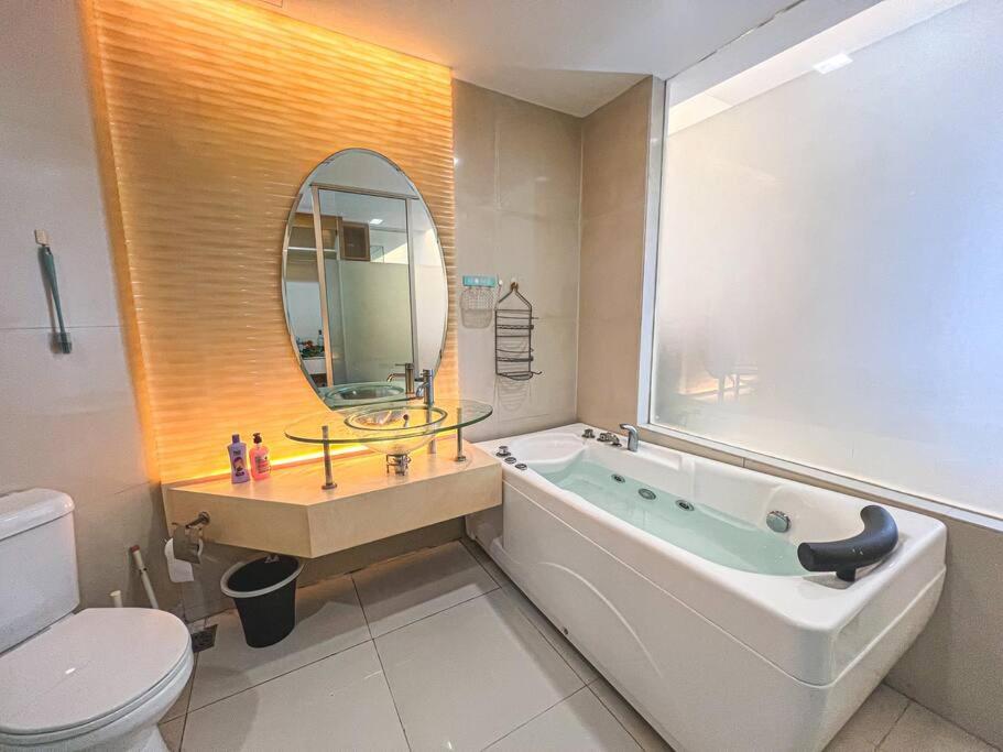 KUALA LUMPUR, Near MRT, 1-3pax, Bathtub