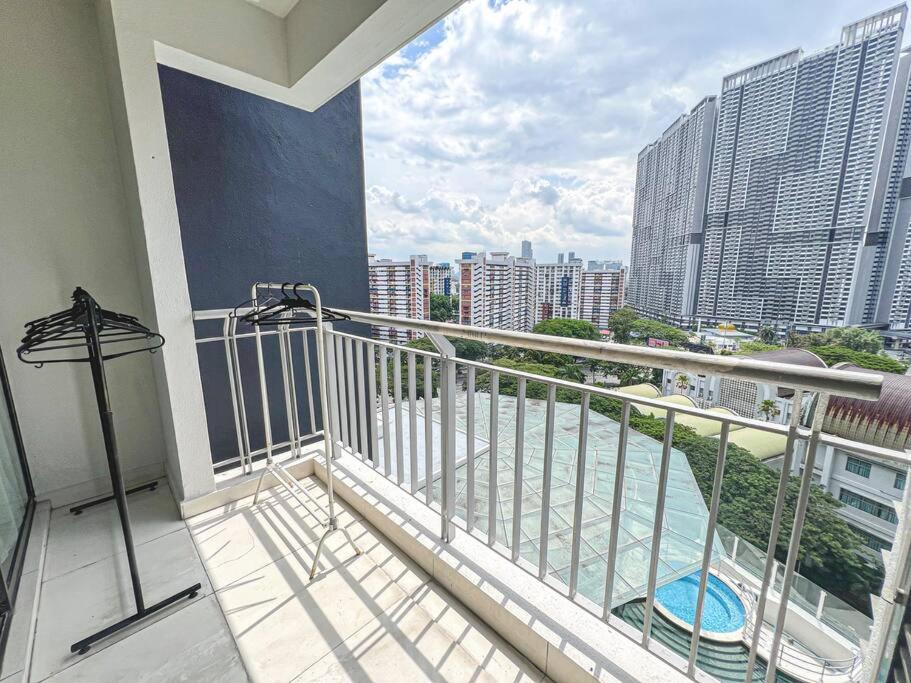 KUALA LUMPUR, Near MRT, 1-3pax, Bathtub