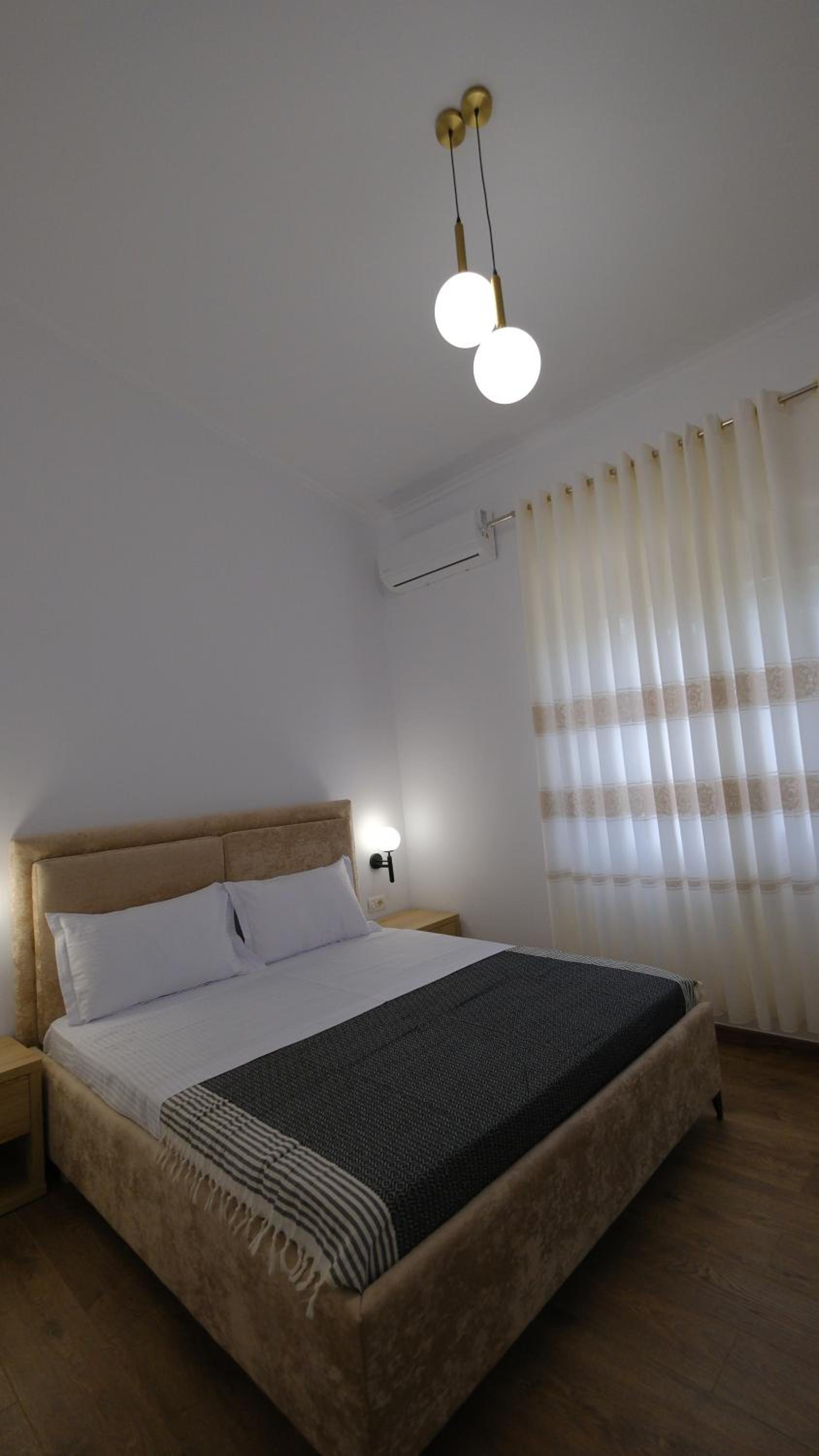 Salillari Guest house & Restaurant