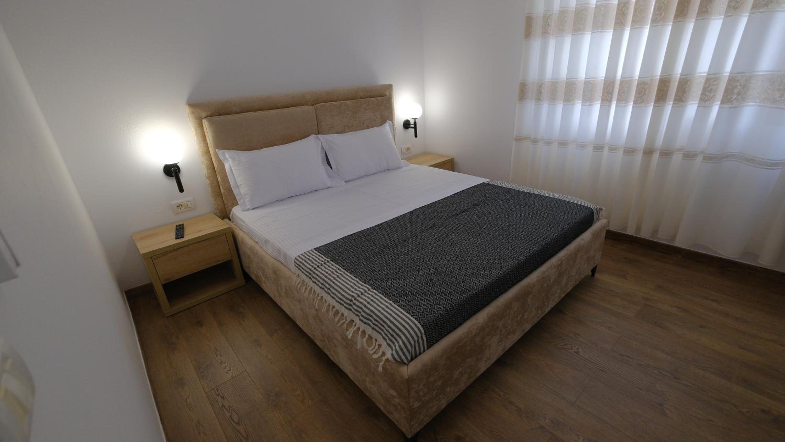 Salillari Guest house & Restaurant