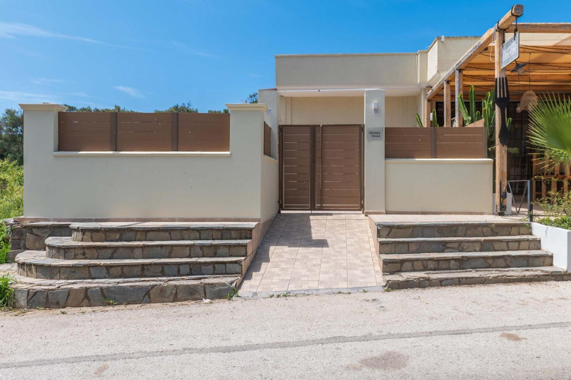 KORINA APART HOTEL KAVOS