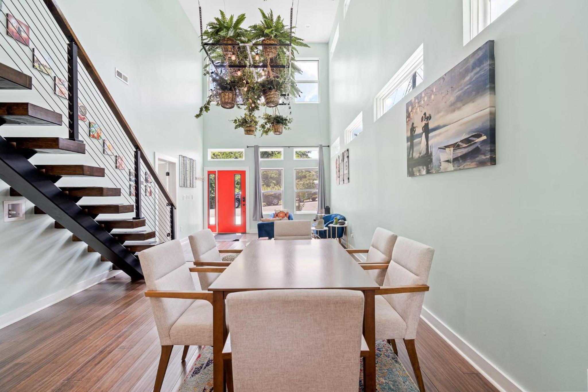 Cozy Escape in Downtown view 5
