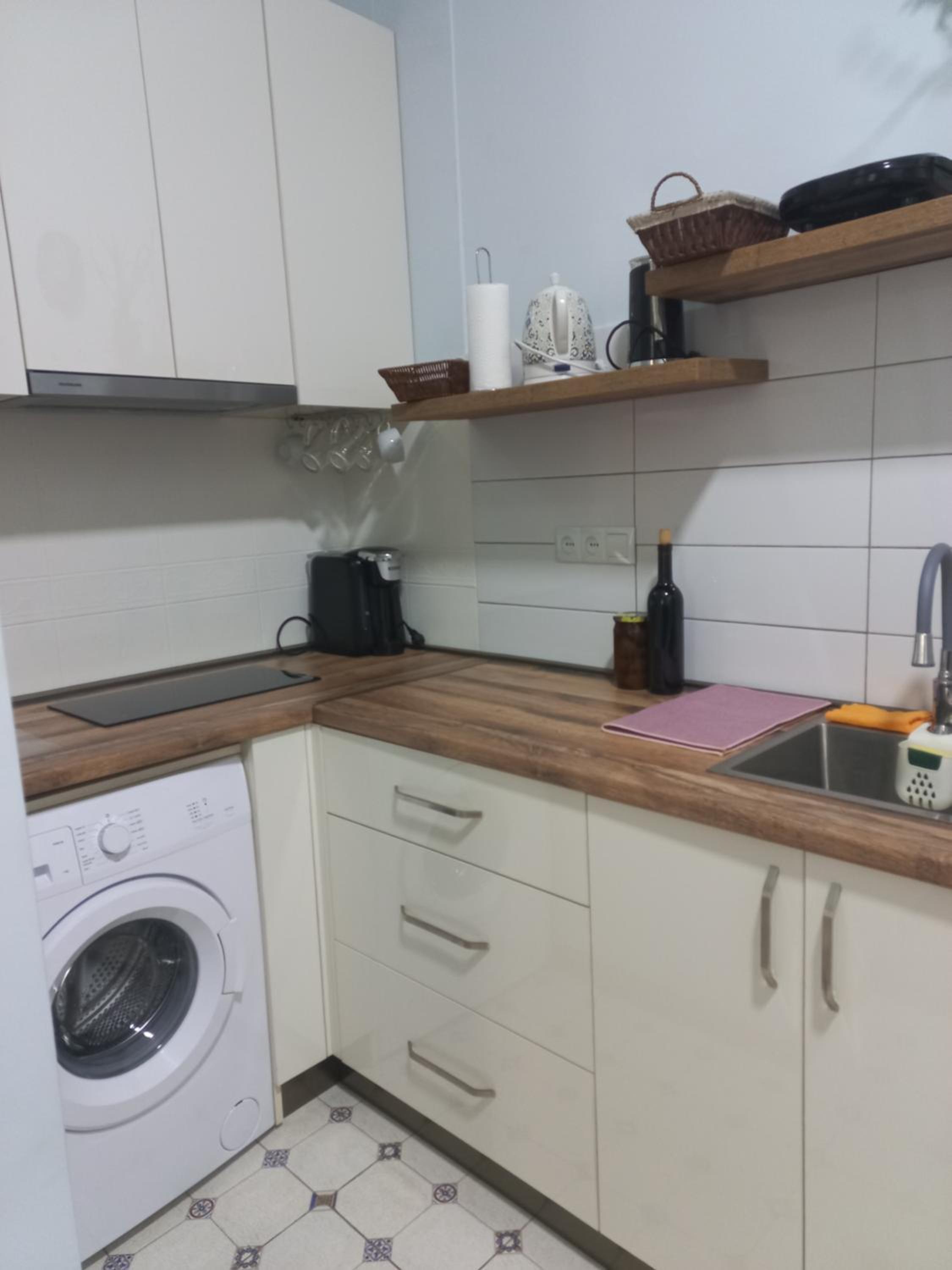 Apartment on Vera view 4