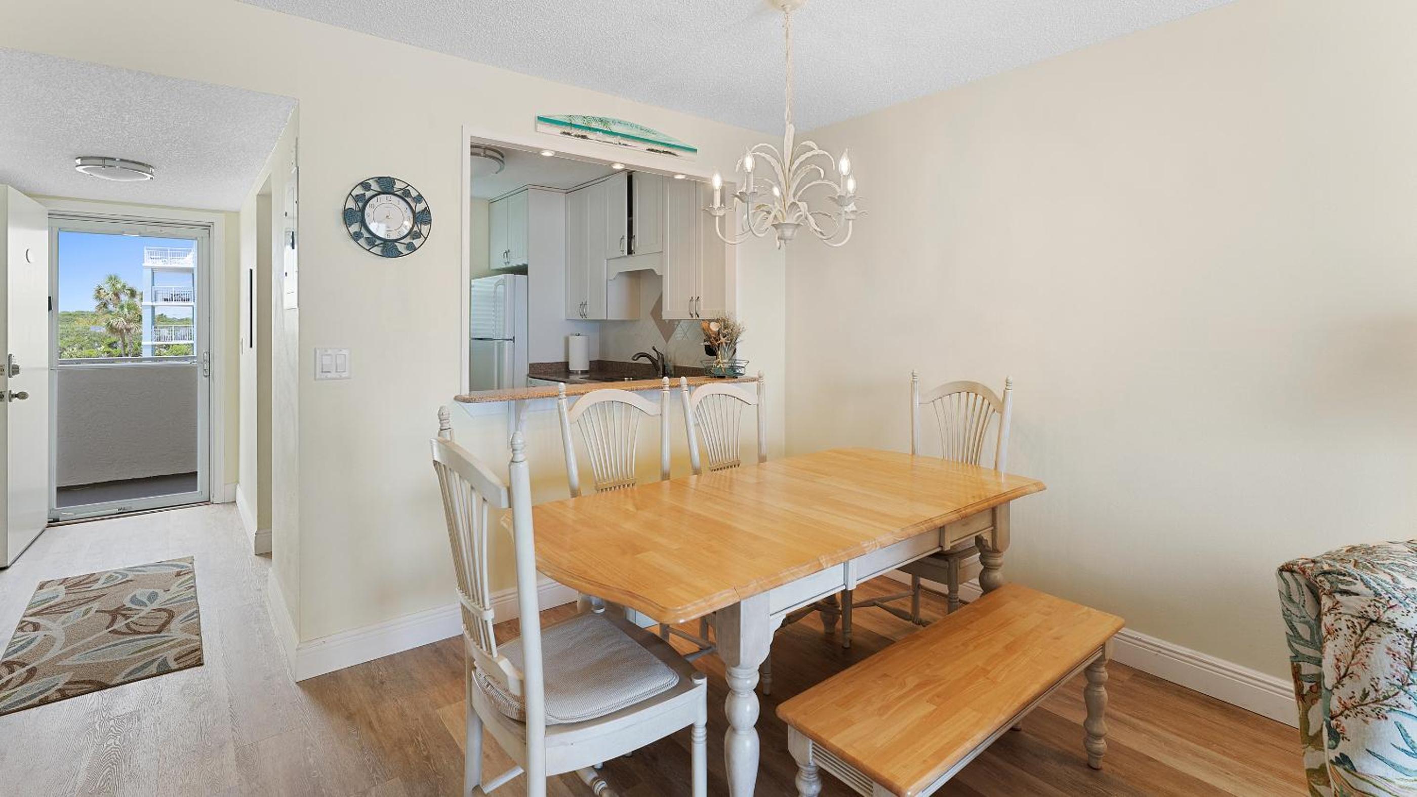 Direct oceanfront and beach view with the best complex amenities!