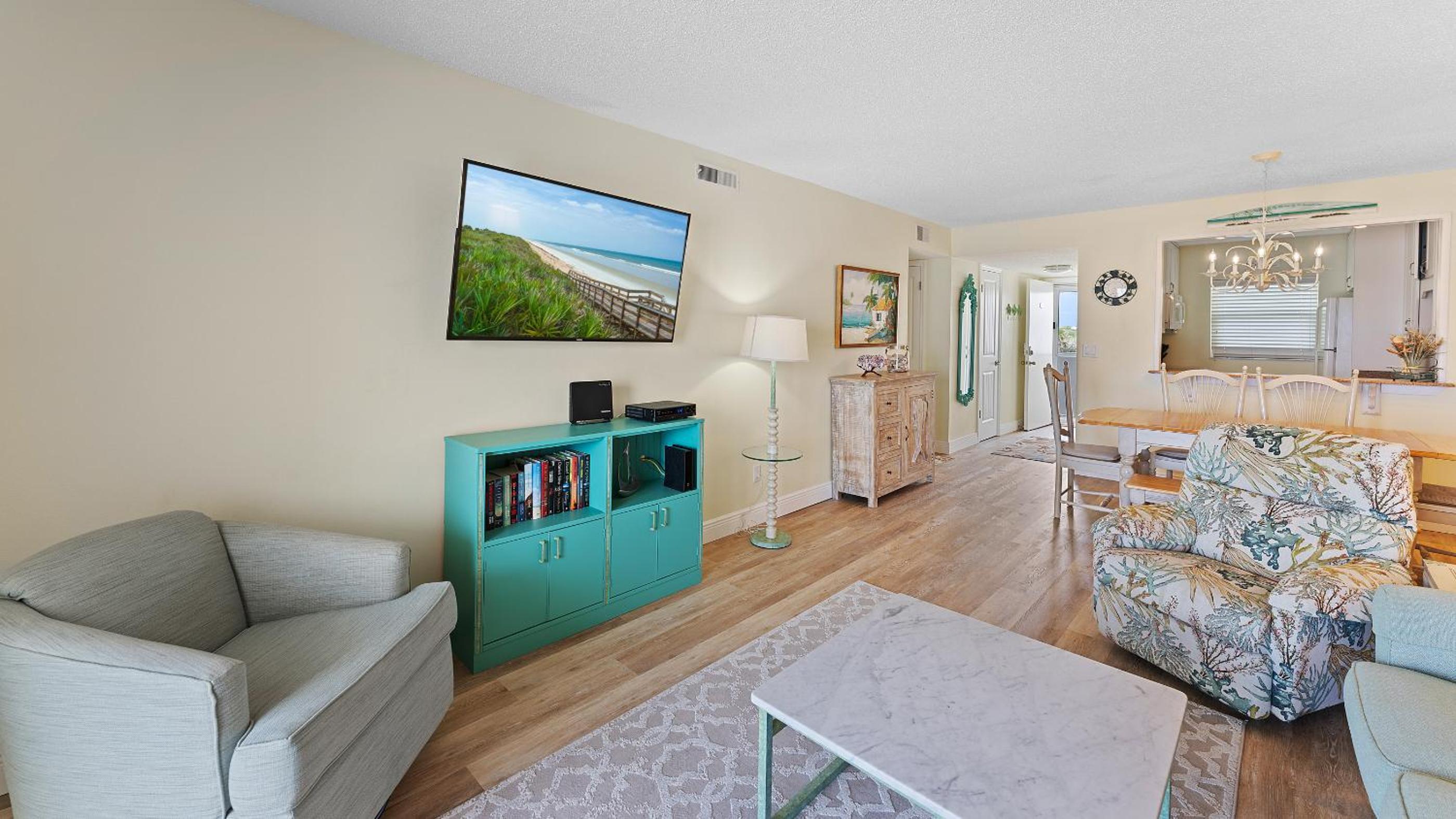 Direct oceanfront and beach view with the best complex amenities!