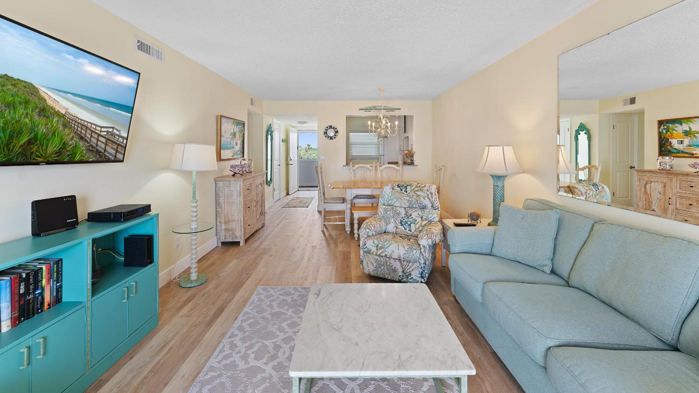 Direct oceanfront and beach view with the best complex amenities!