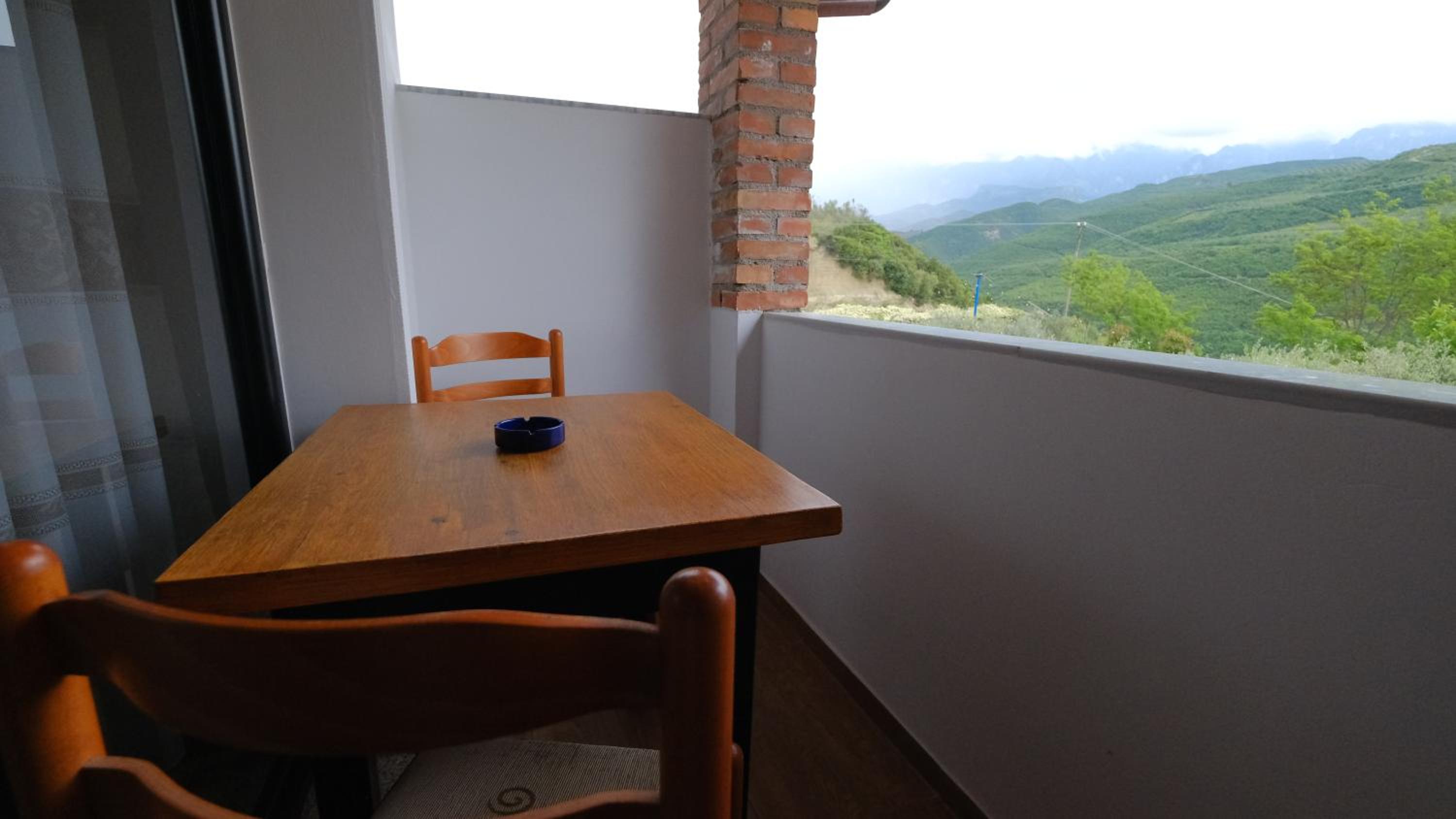 Salillari Guest house & Restaurant